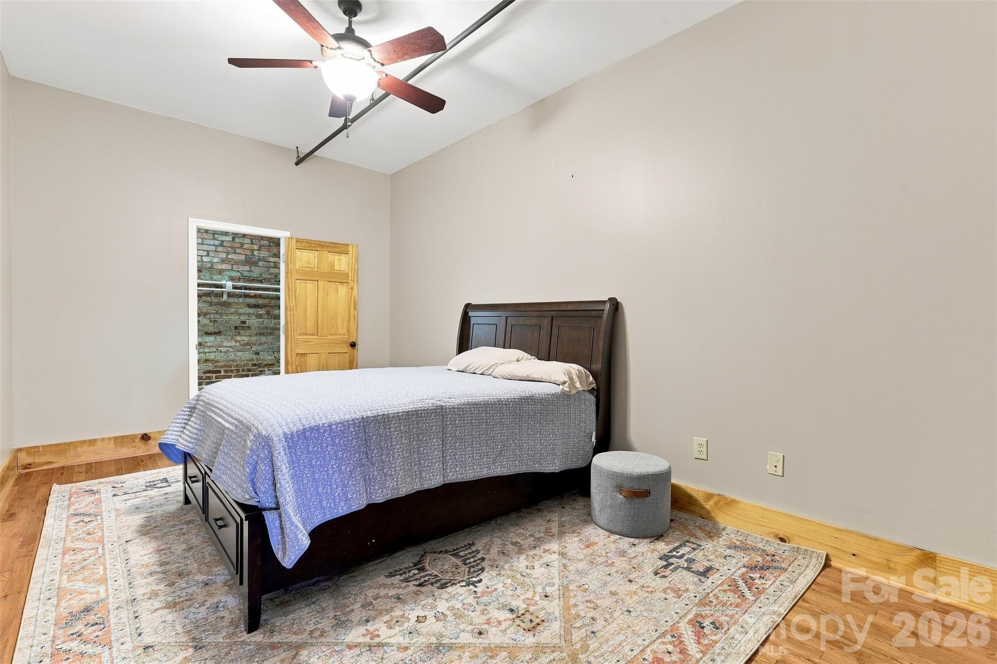 102 Russell Street 204 Property Photo 26