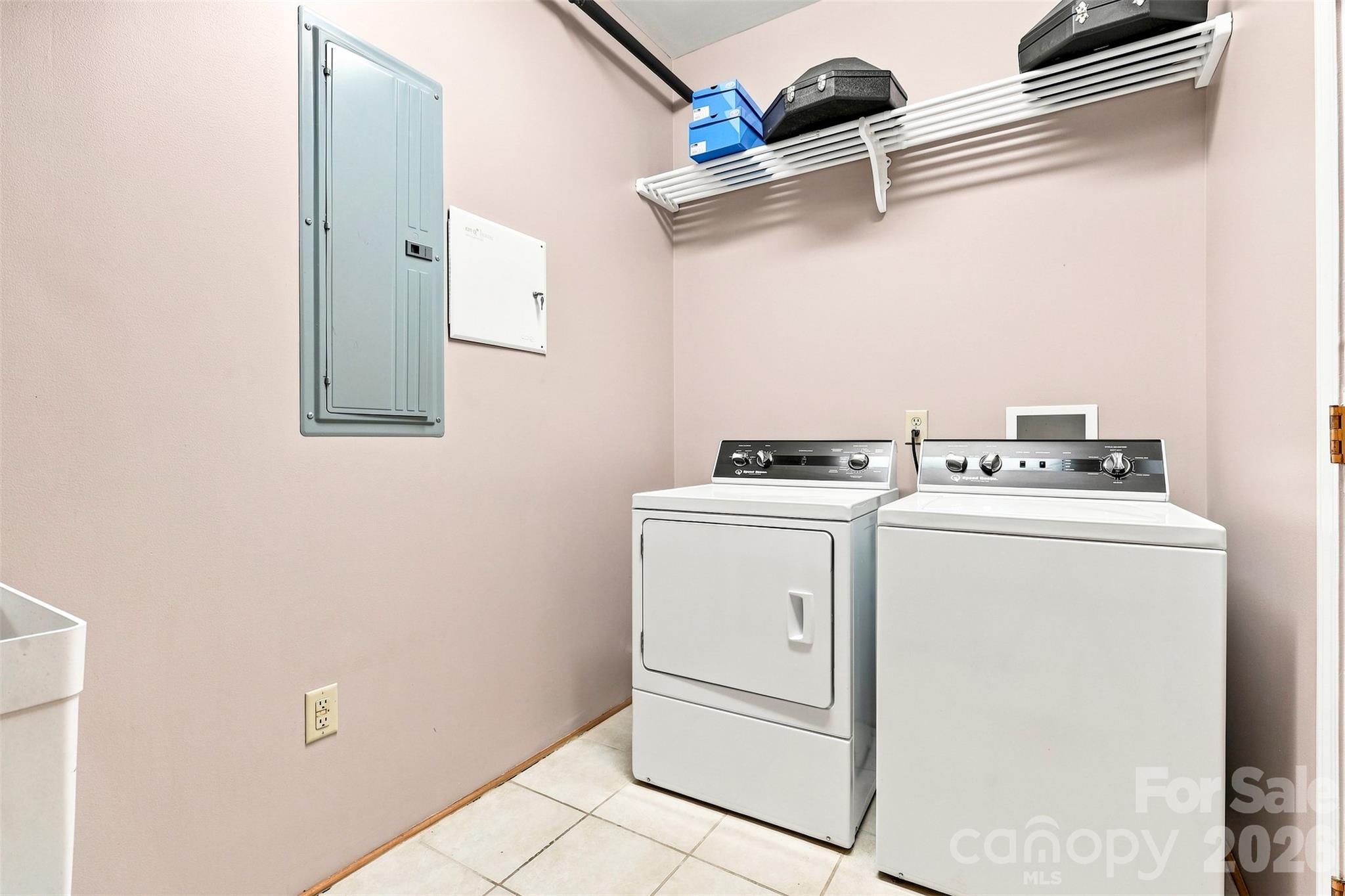 102 Russell Street 204 Property Photo 32