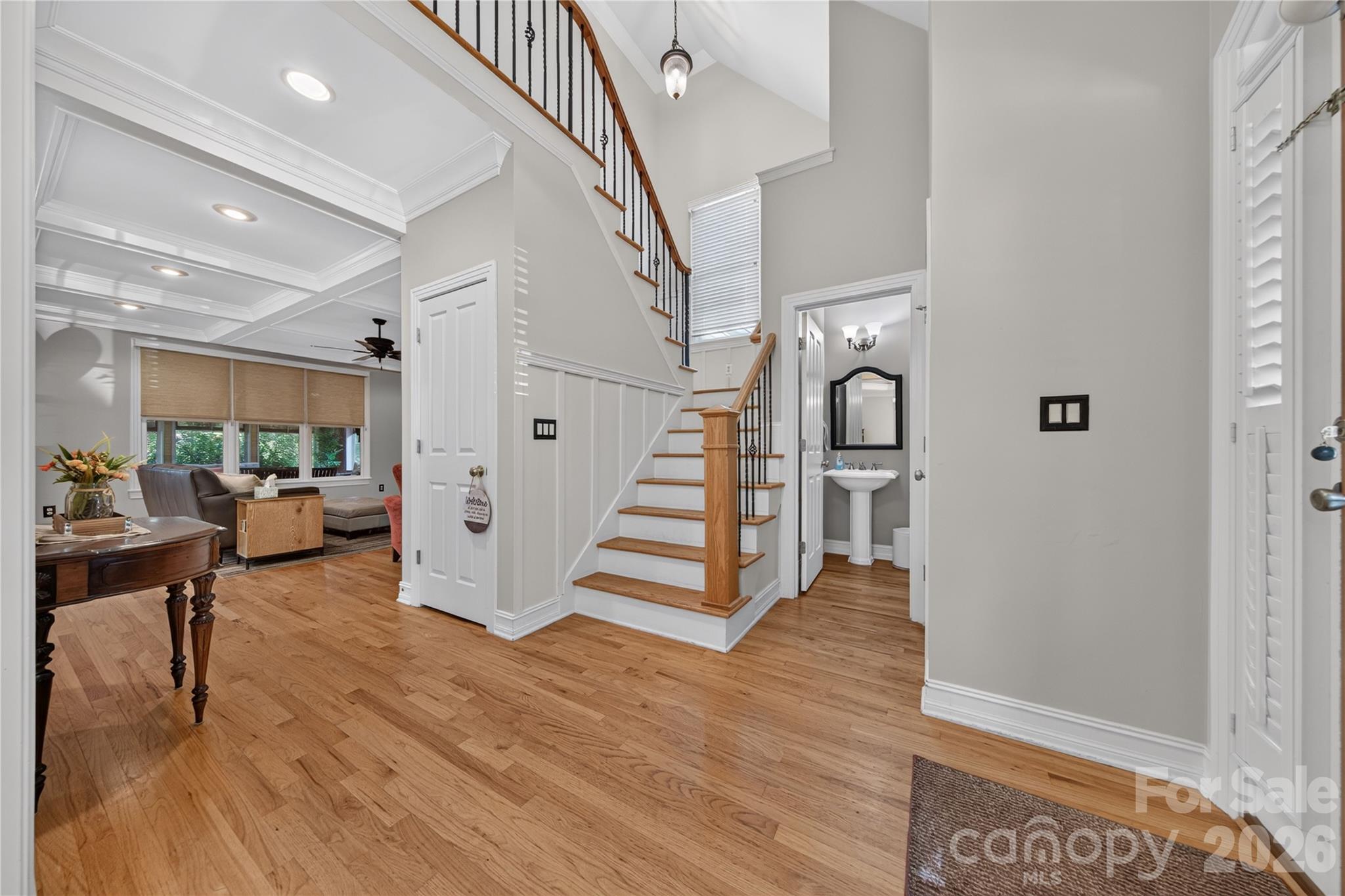 9605 White Hemlock Lane Property Photo 4