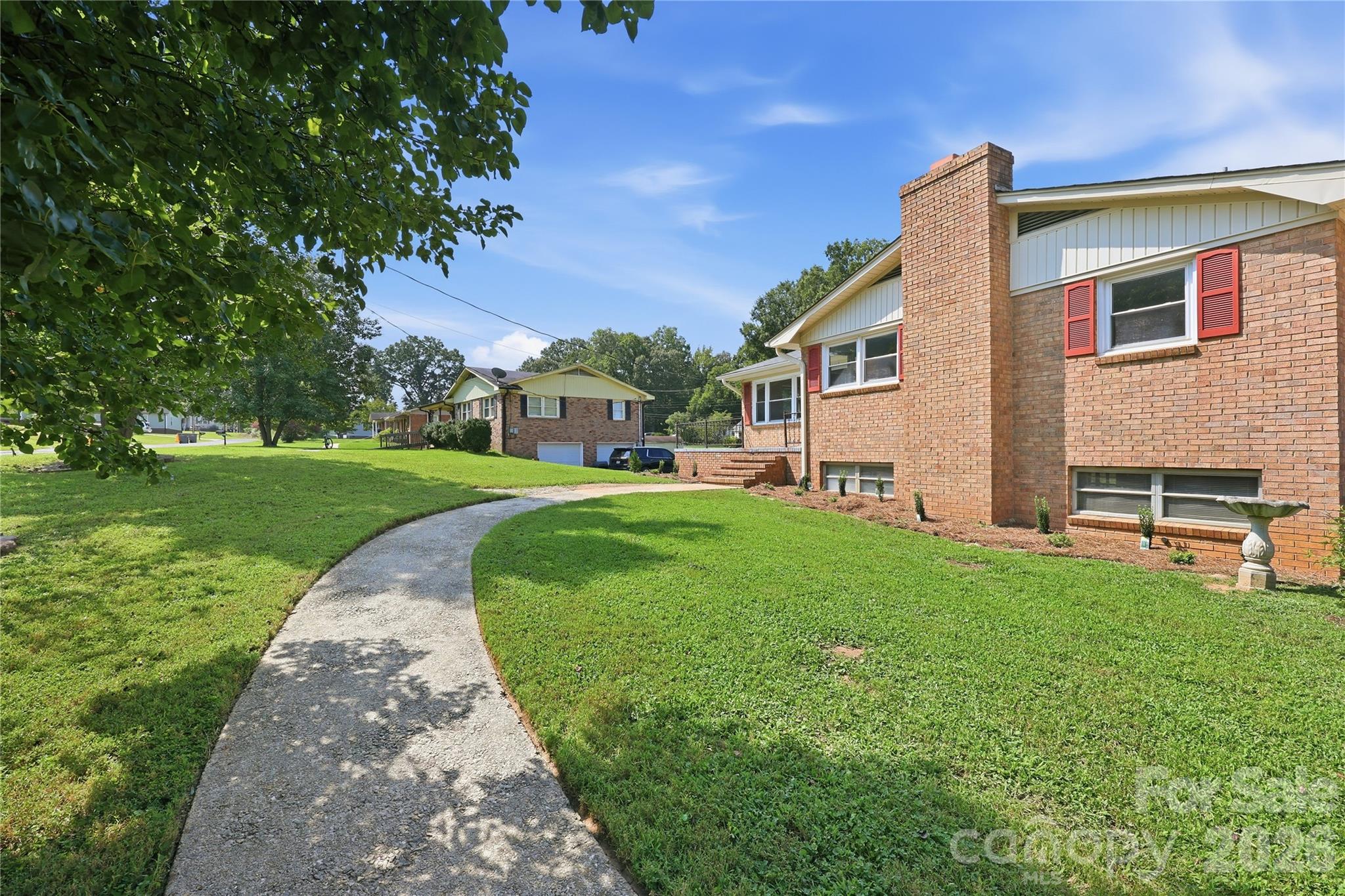 1014 Hoke Street Property Photo 2