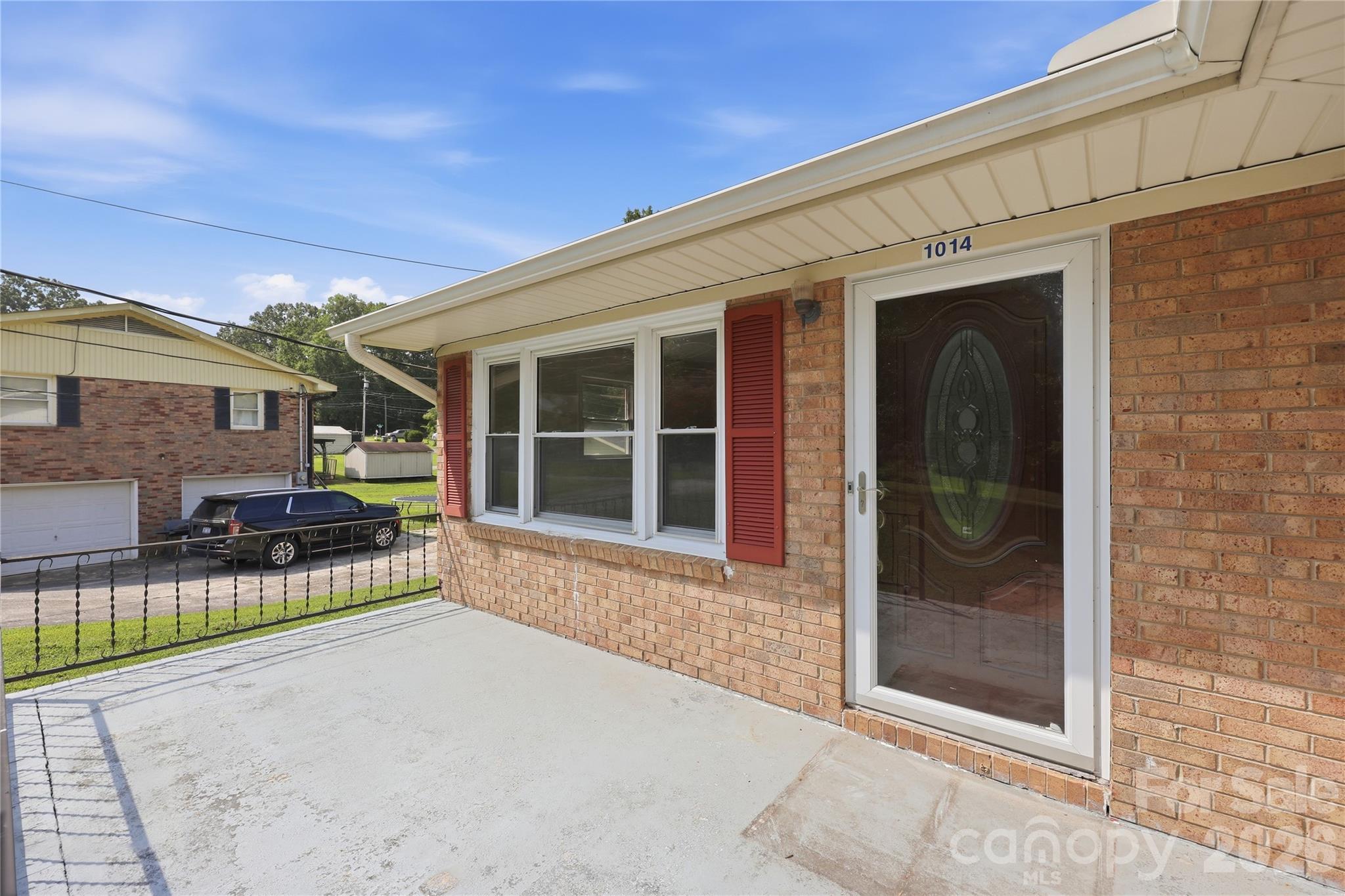 1014 Hoke Street Property Photo 3