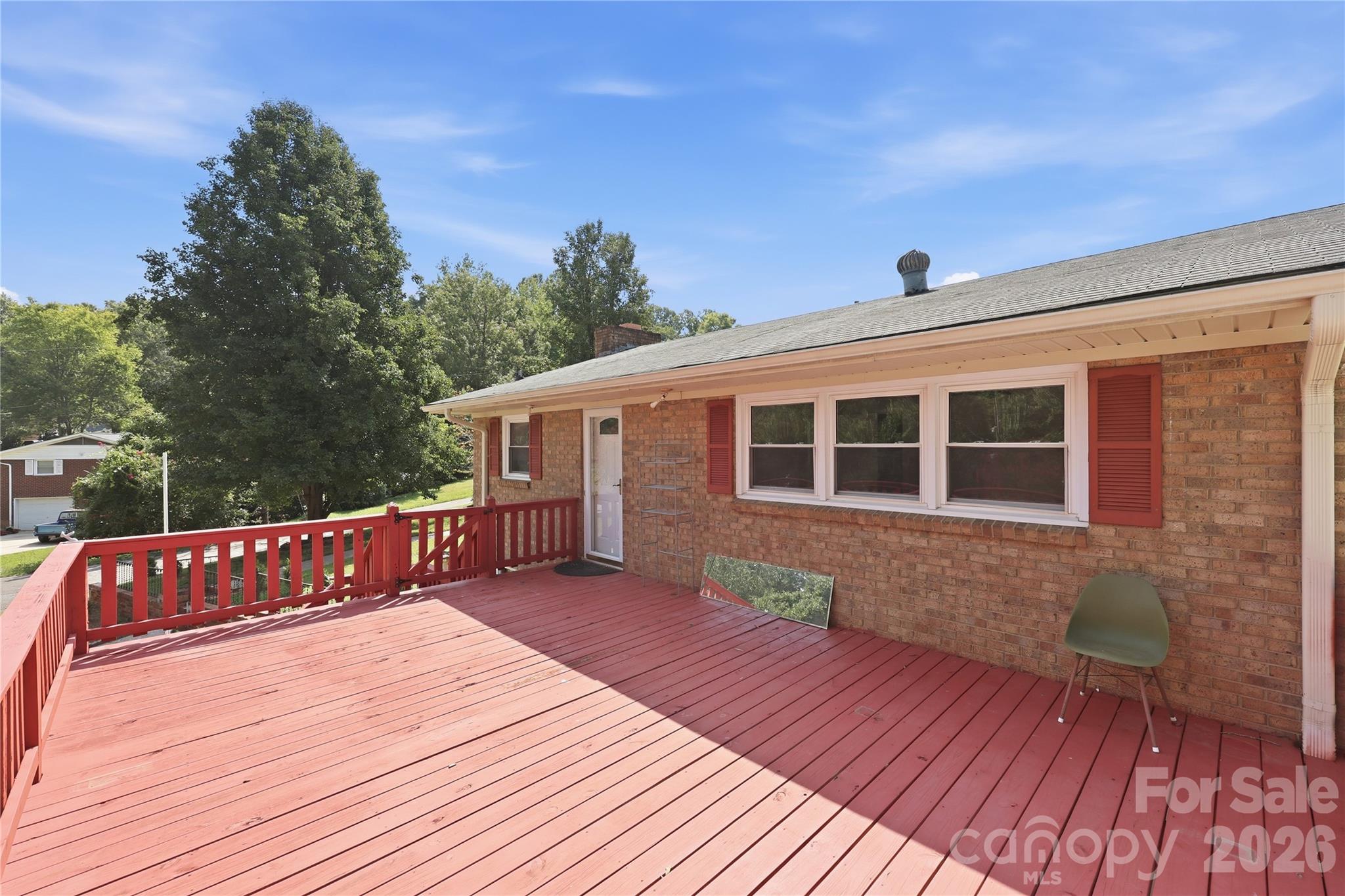 1014 Hoke Street Property Photo 8