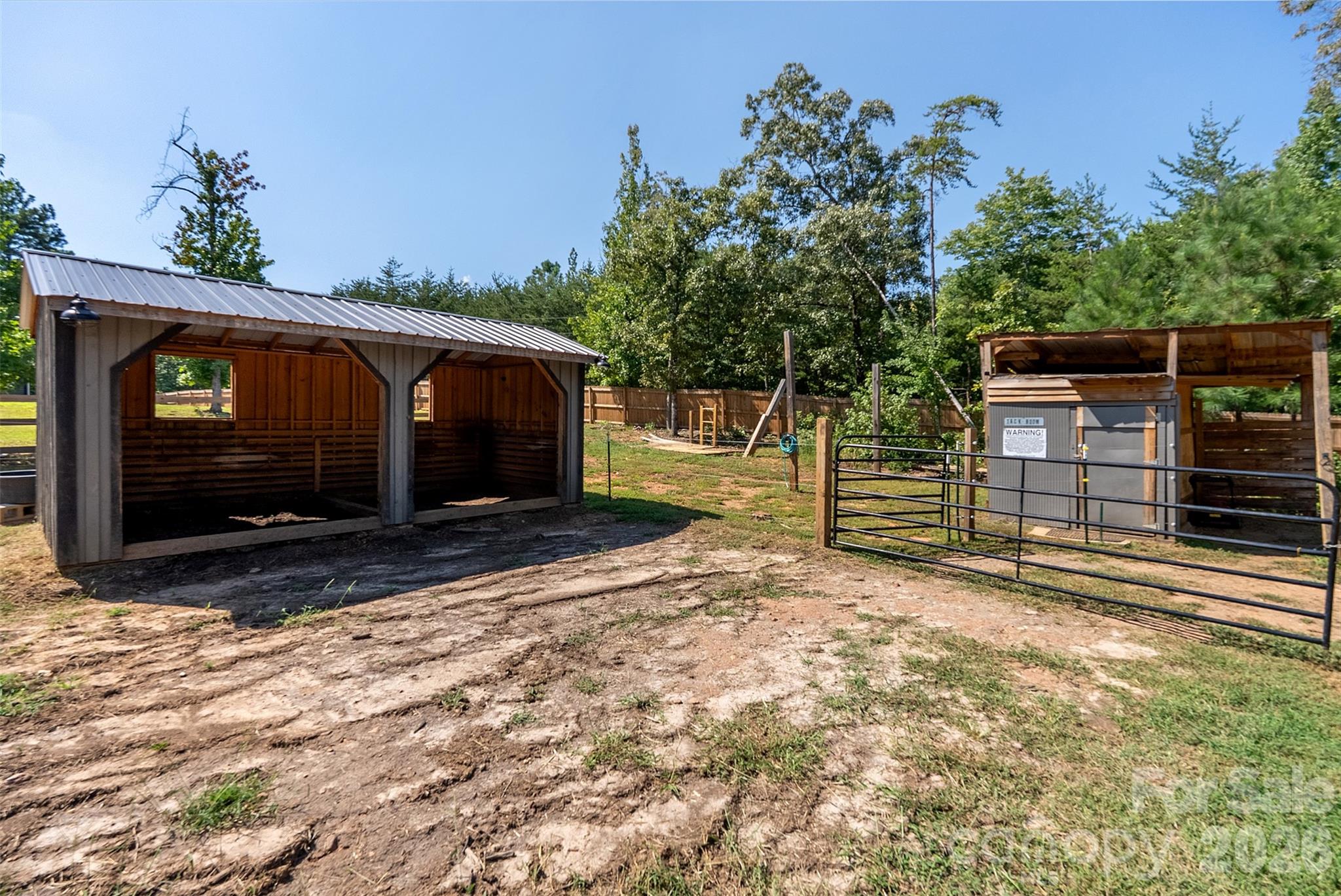 316 Oak Grove Road Property Photo 3