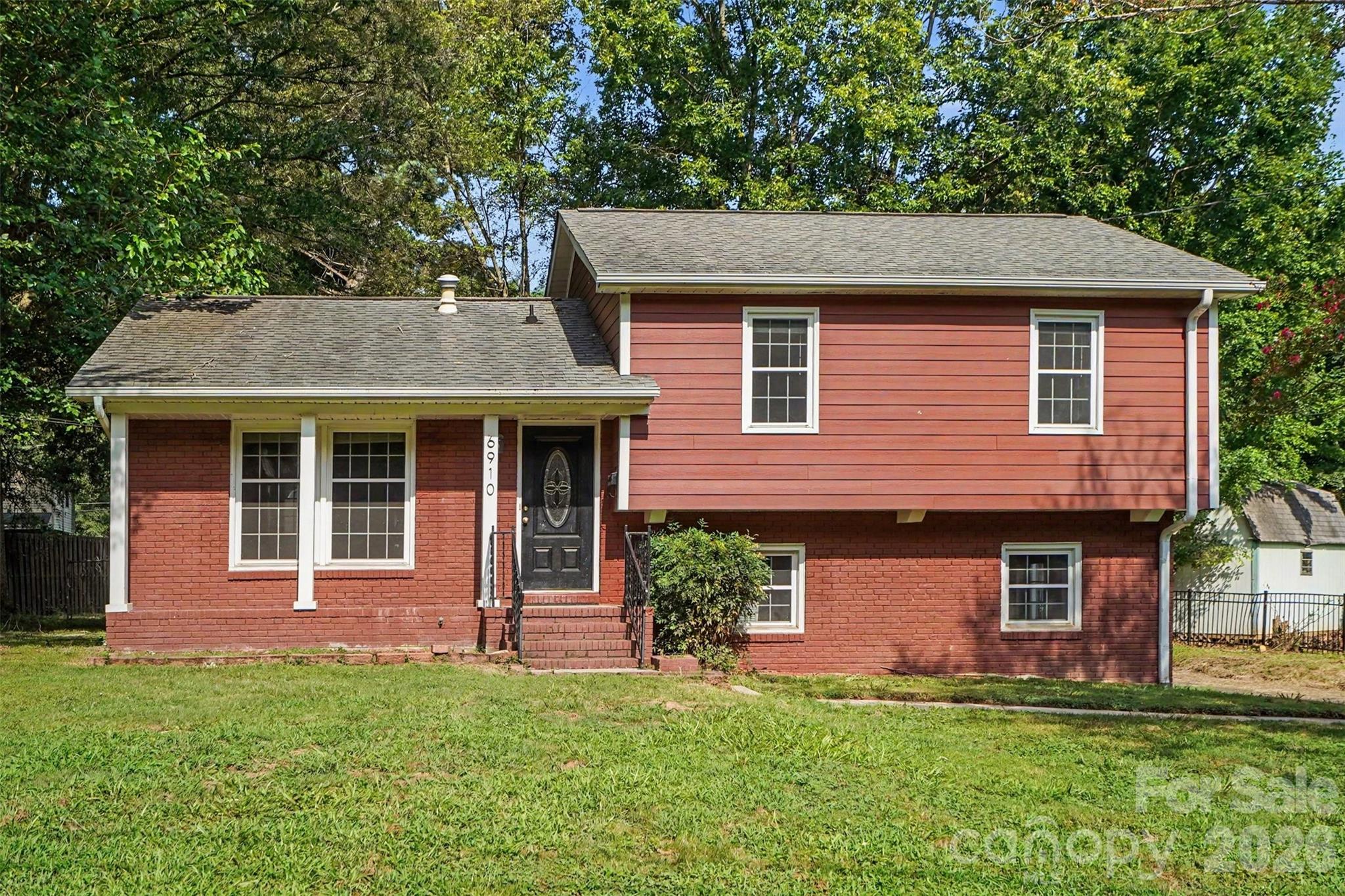 6910 Wrentree Drive Property Photo 2