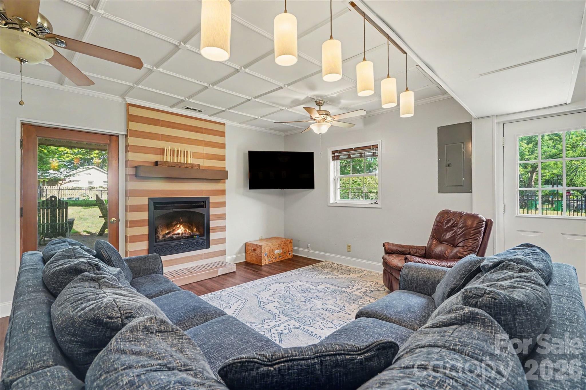 6910 Wrentree Drive Property Photo 3
