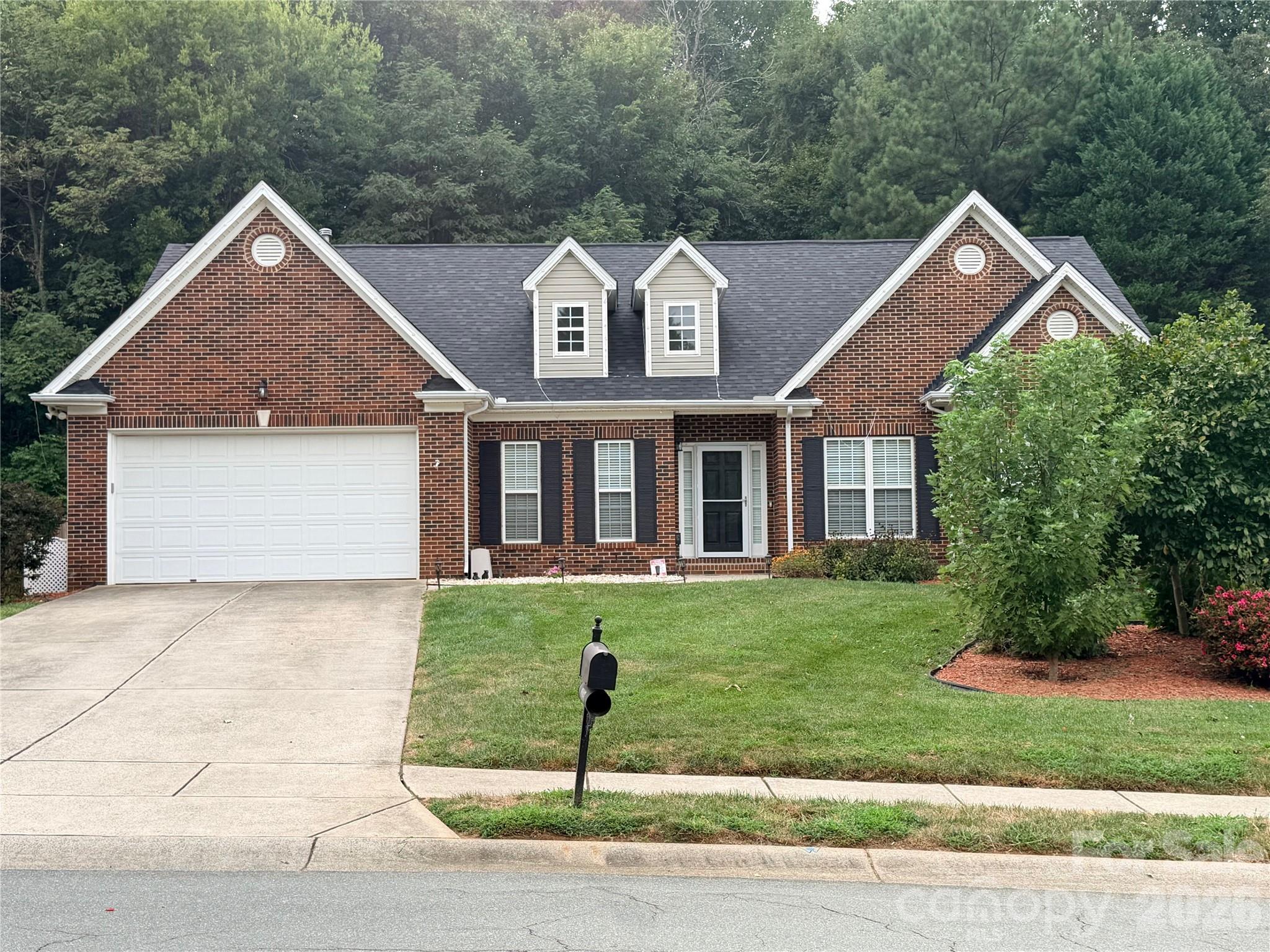 12015 Hampton Place Drive Property Photo 1
