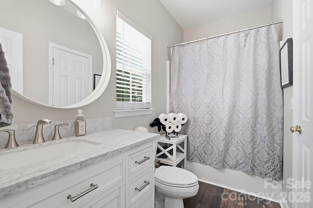1008 Grayscroft Drive Property Photo 18