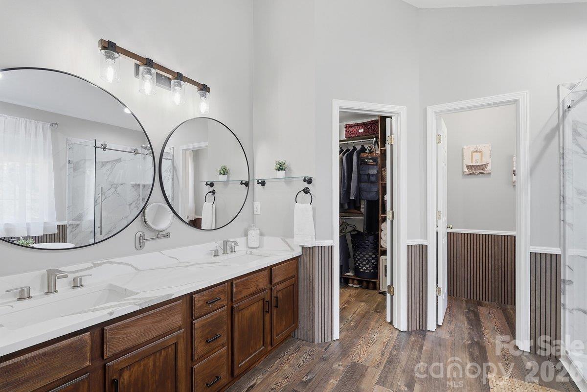 1008 Grayscroft Drive Property Photo 22