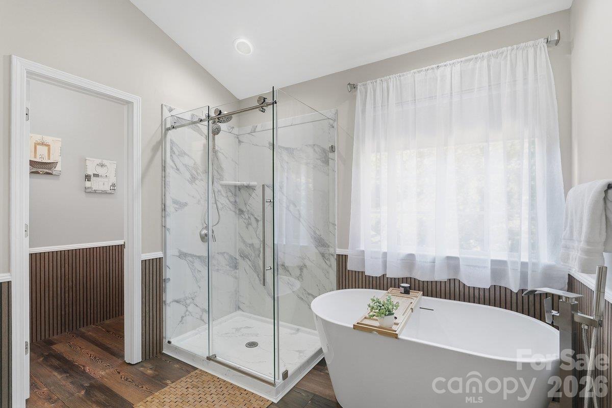 1008 Grayscroft Drive Property Photo 23