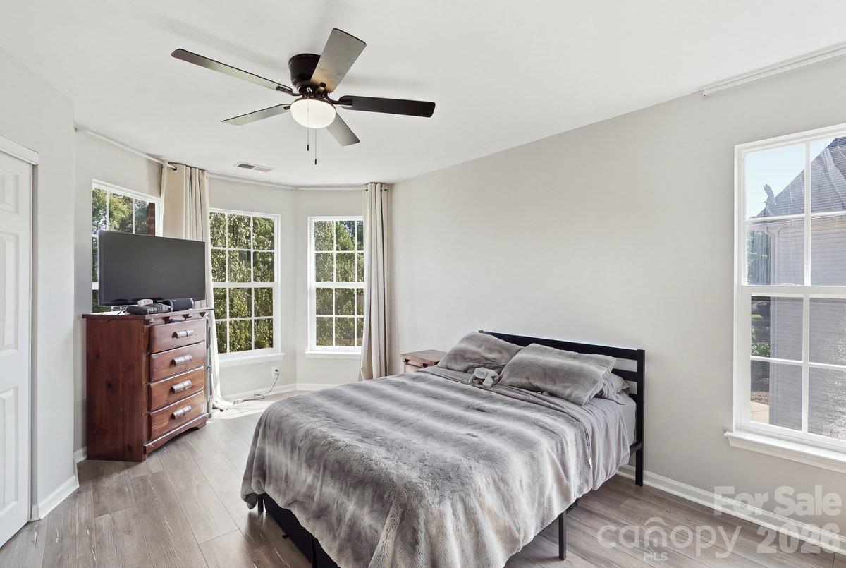 1008 Grayscroft Drive Property Photo 27
