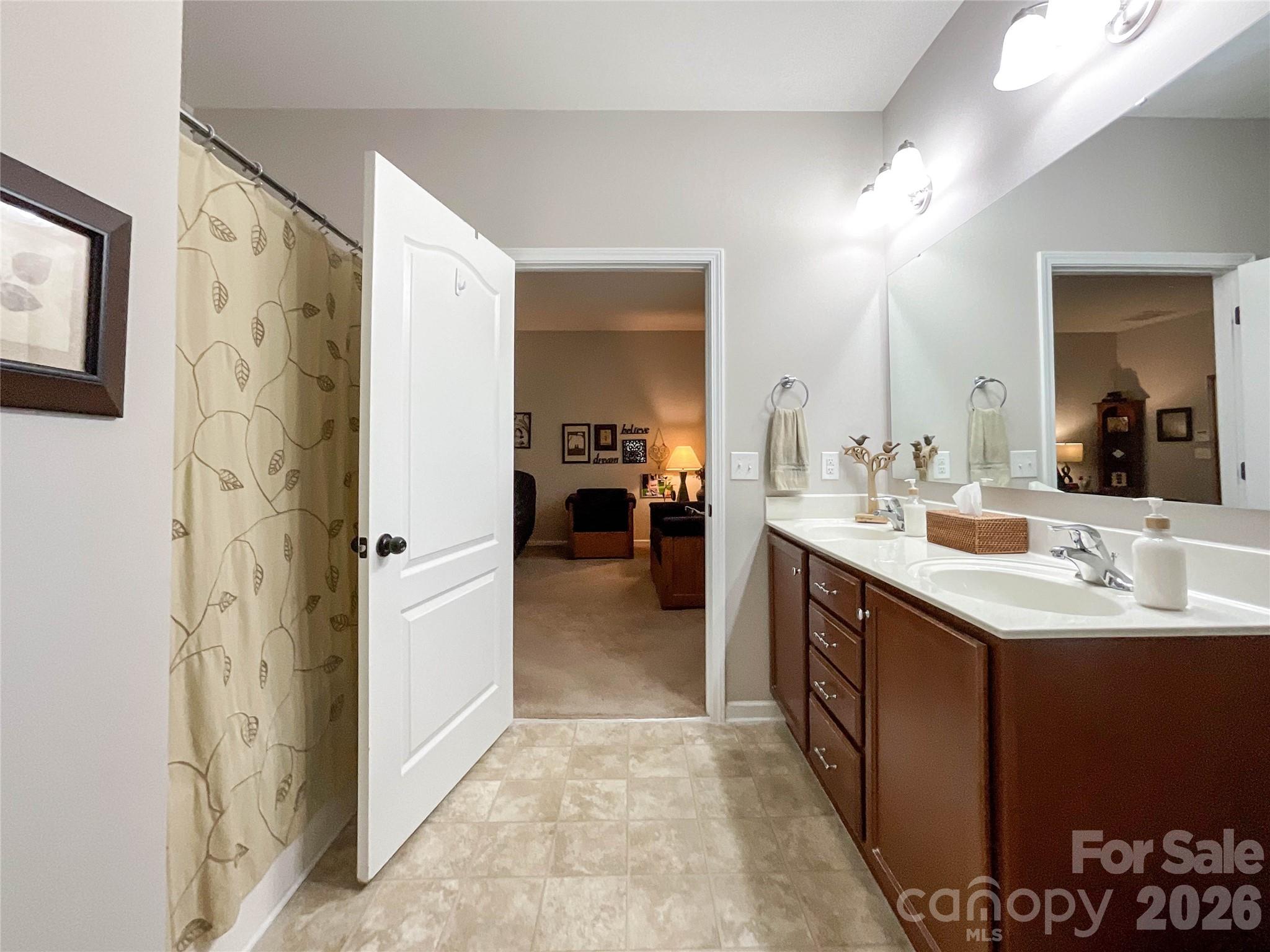 2005 Yellow Daisy Drive Property Photo 24