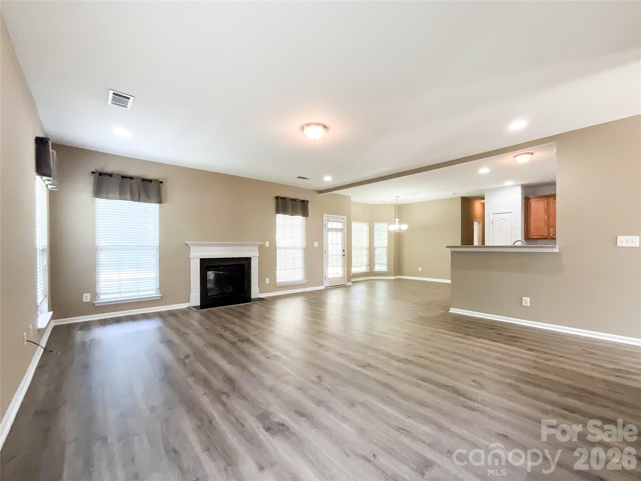 1112 Tranquil Falls Lane Property Photo 16