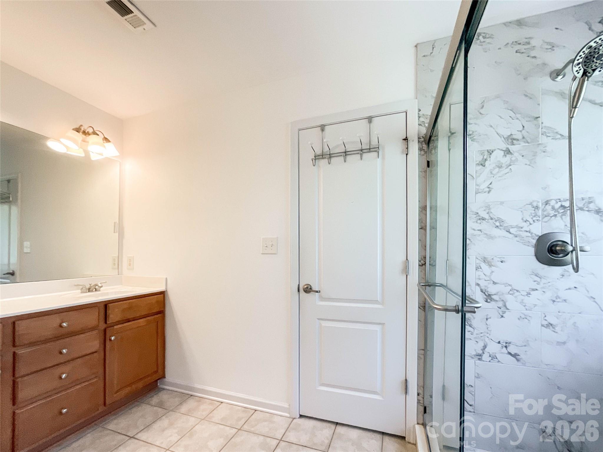 1112 Tranquil Falls Lane Property Photo 34