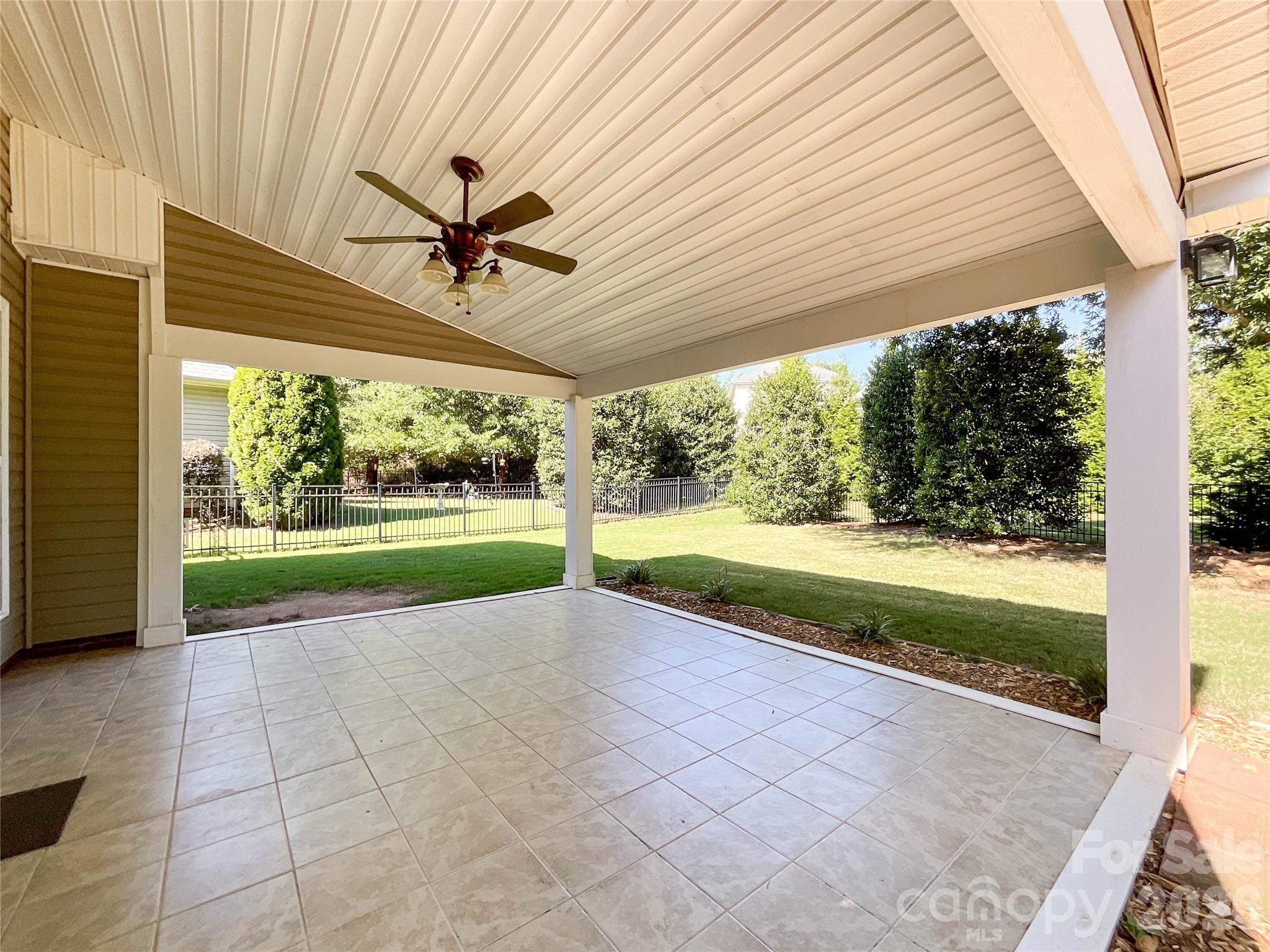 1112 Tranquil Falls Lane Property Photo 37