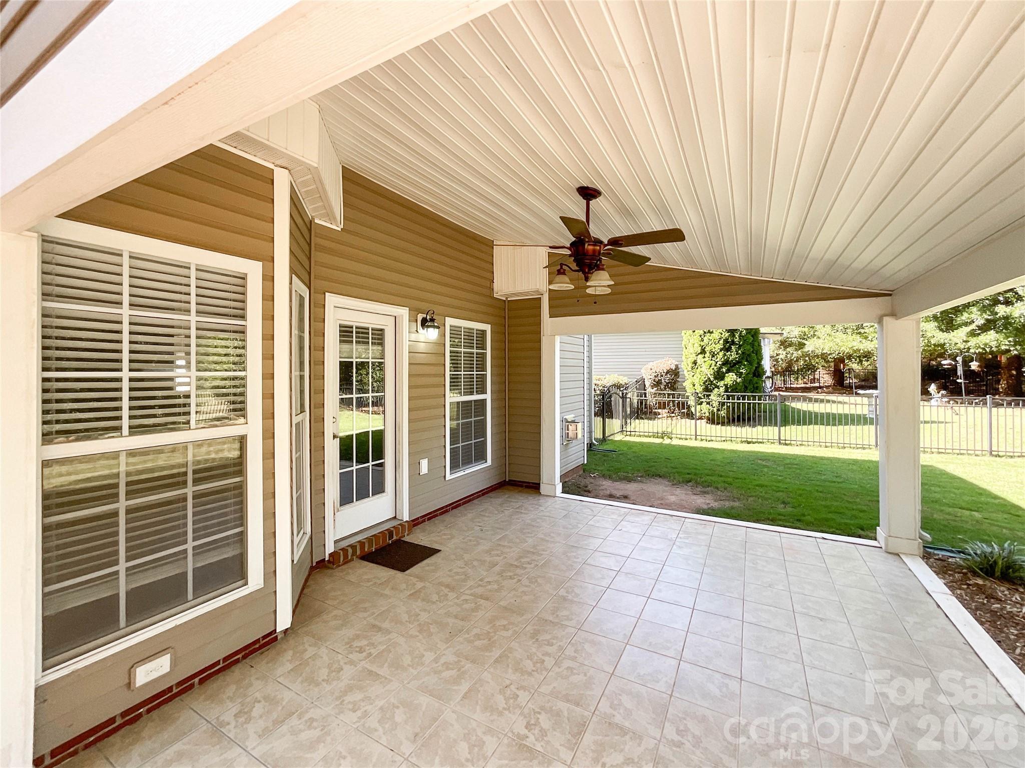 1112 Tranquil Falls Lane Property Photo 38