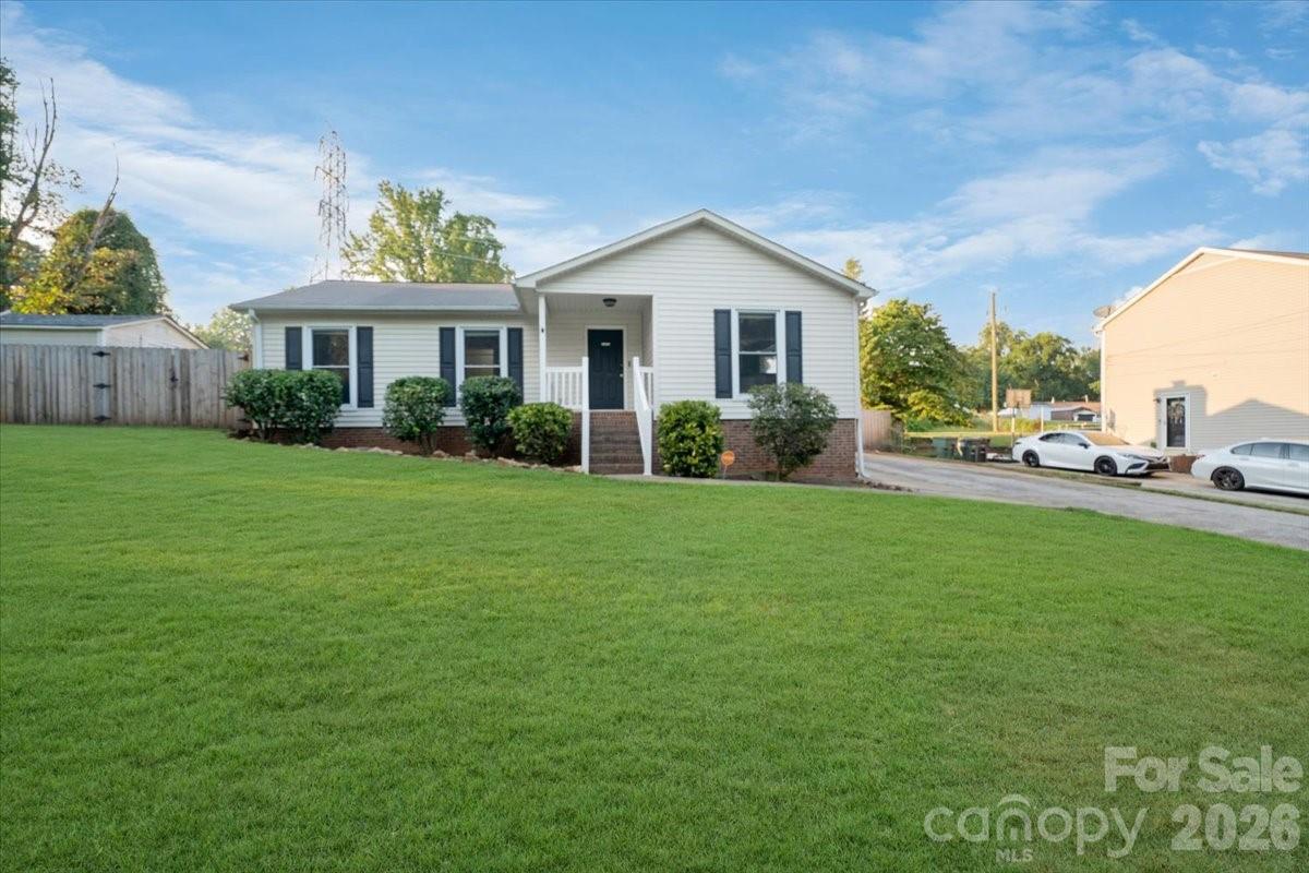 2508 Amity Avenue Property Photo 2