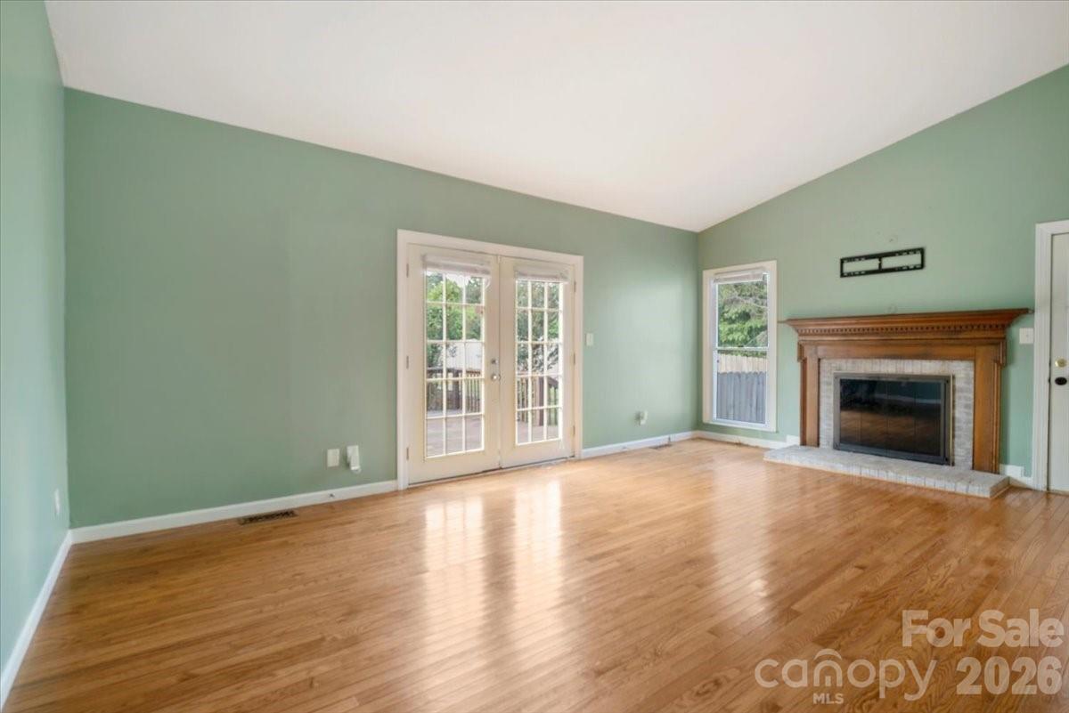 2508 Amity Avenue Property Photo 10