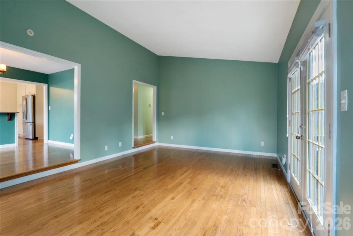 2508 Amity Avenue Property Photo 15