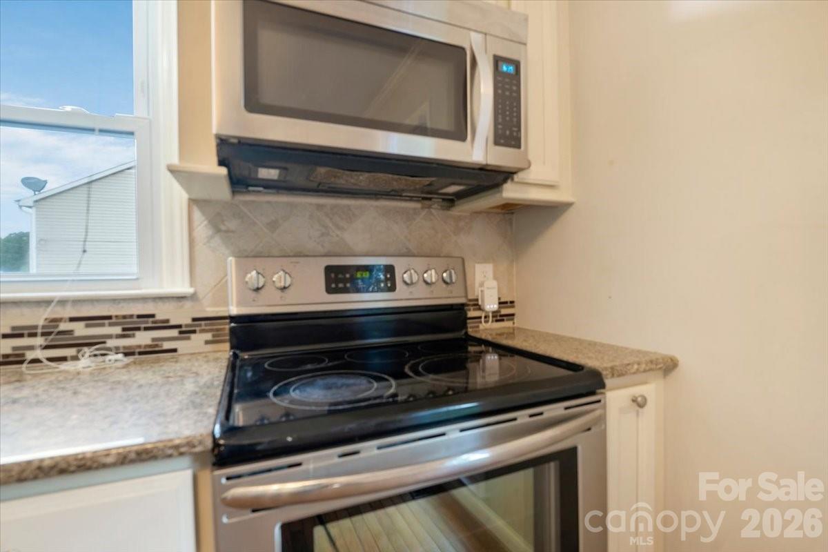 2508 Amity Avenue Property Photo 20