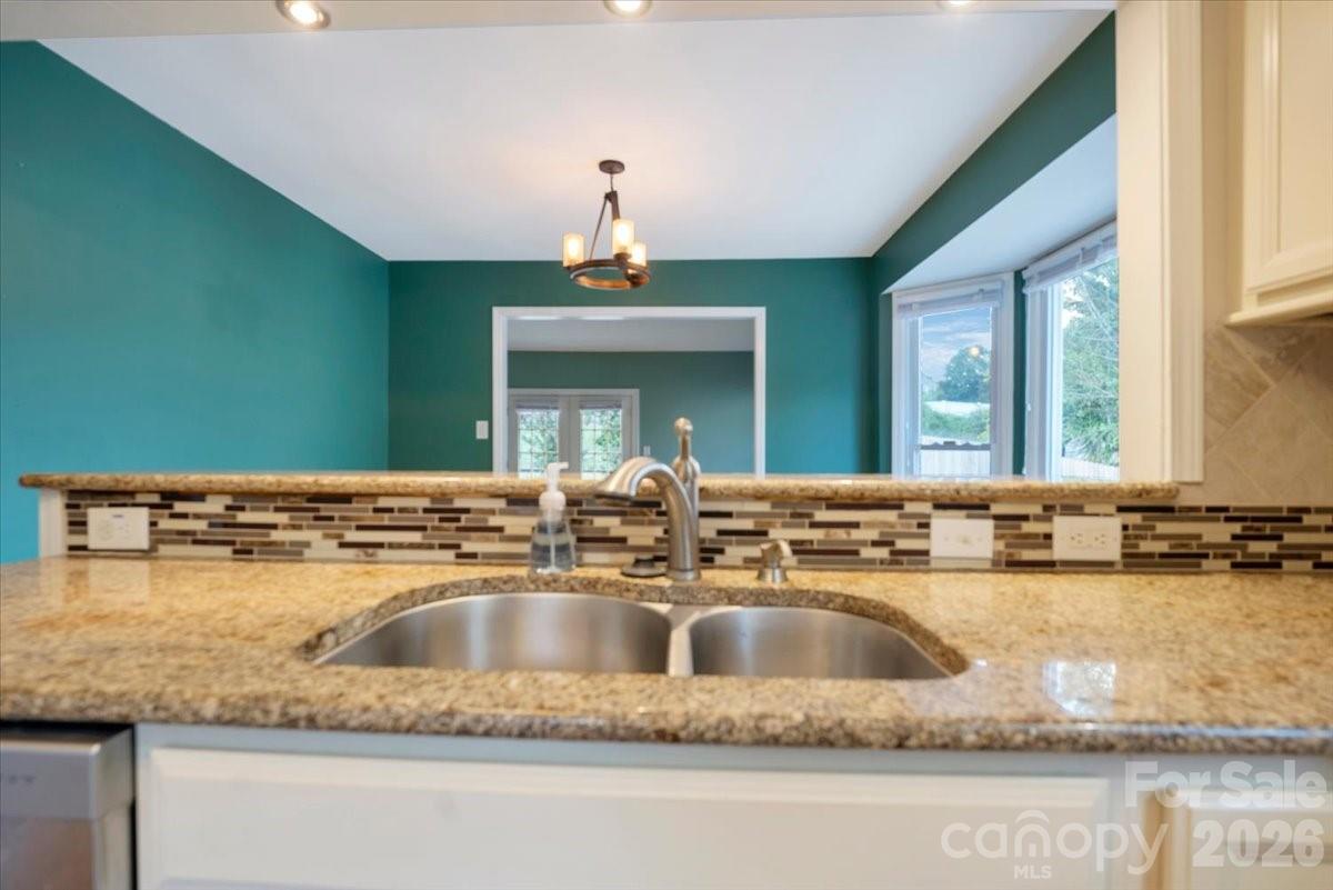 2508 Amity Avenue Property Photo 21
