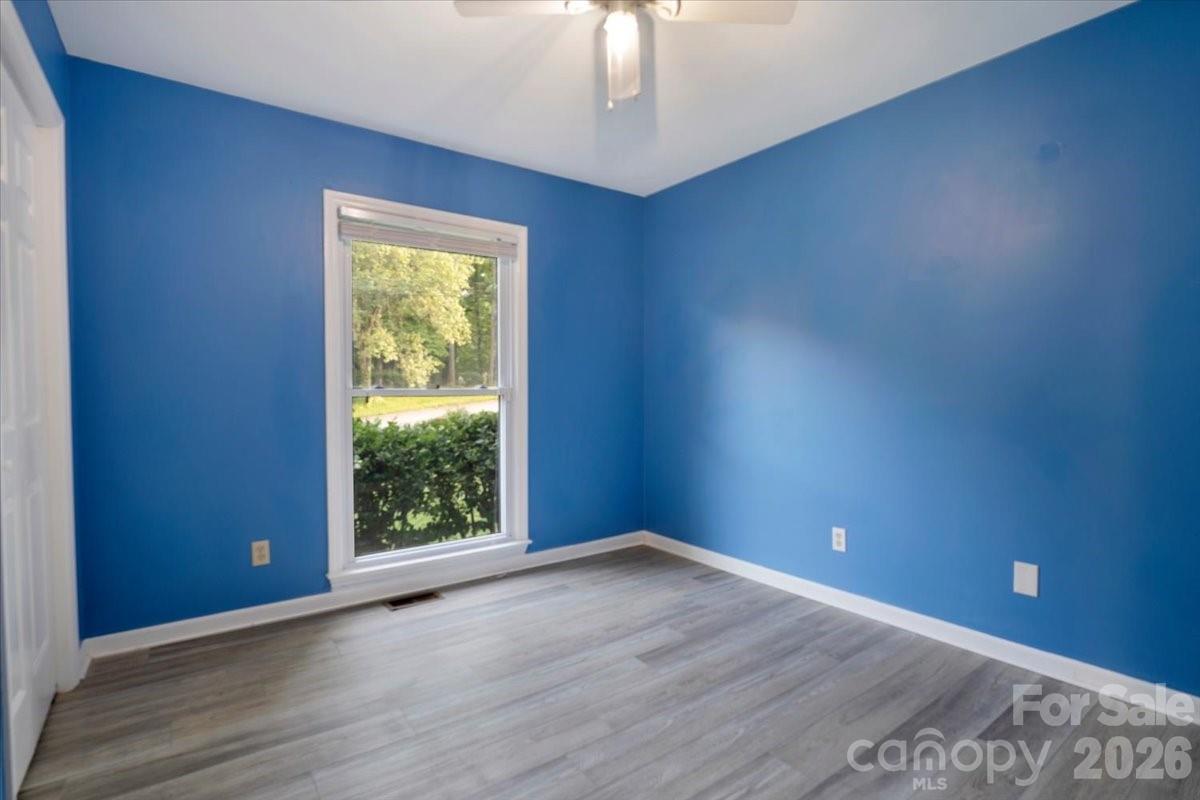 2508 Amity Avenue Property Photo 28