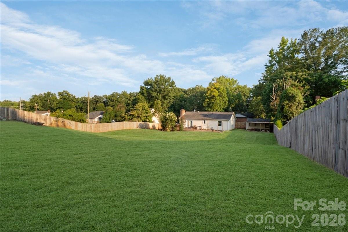2508 Amity Avenue Property Photo 42