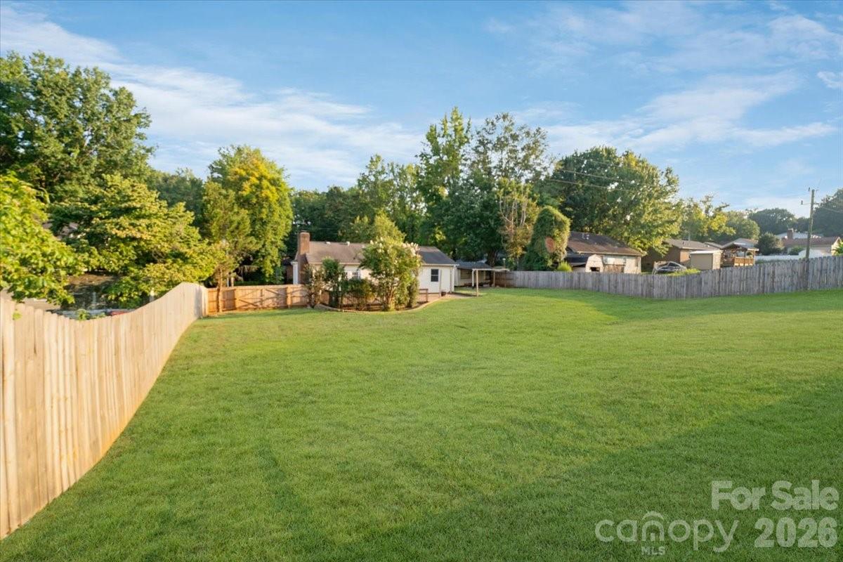 2508 Amity Avenue Property Photo 43