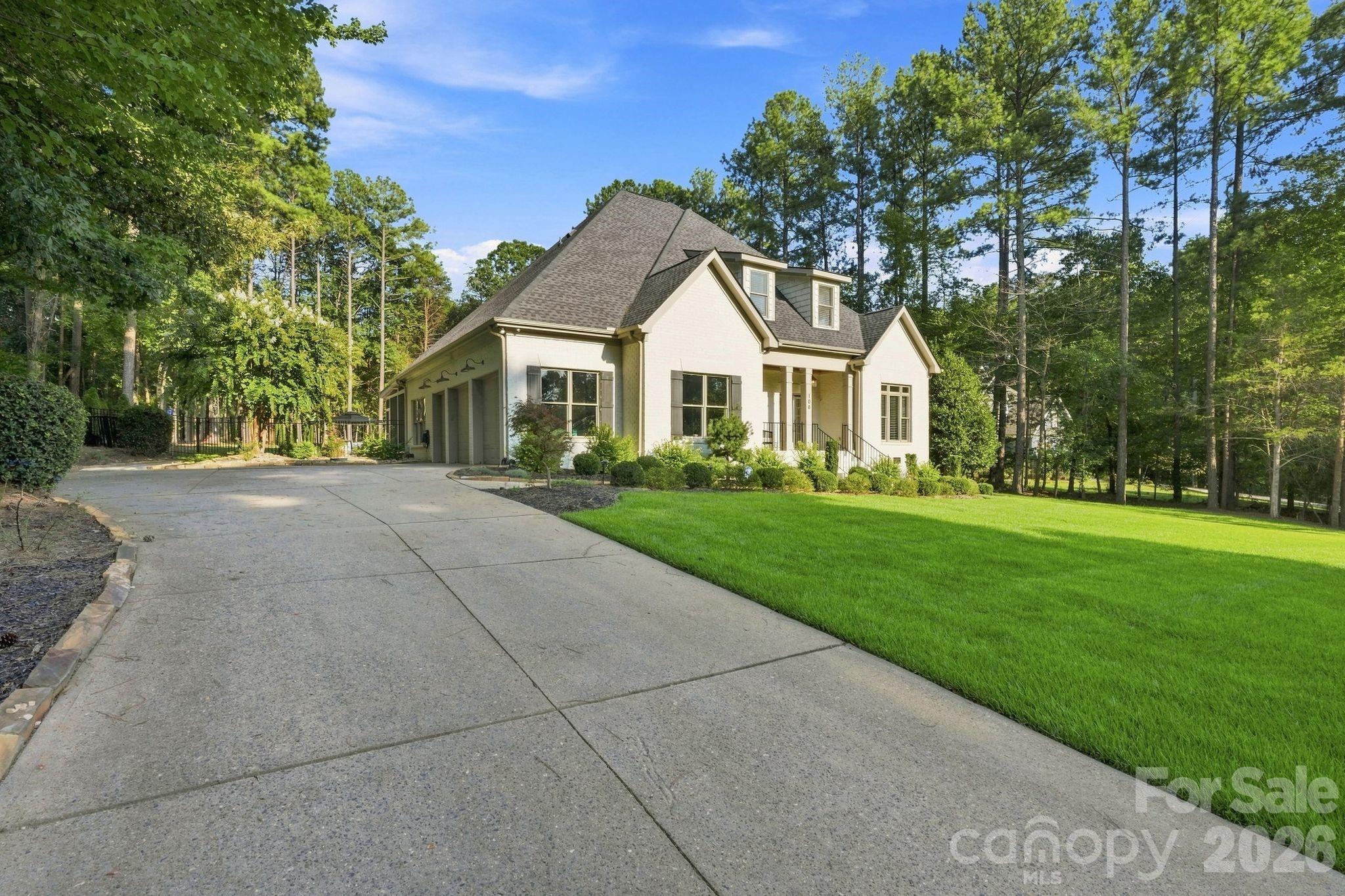 108 Dunn Ross Court Property Photo 32