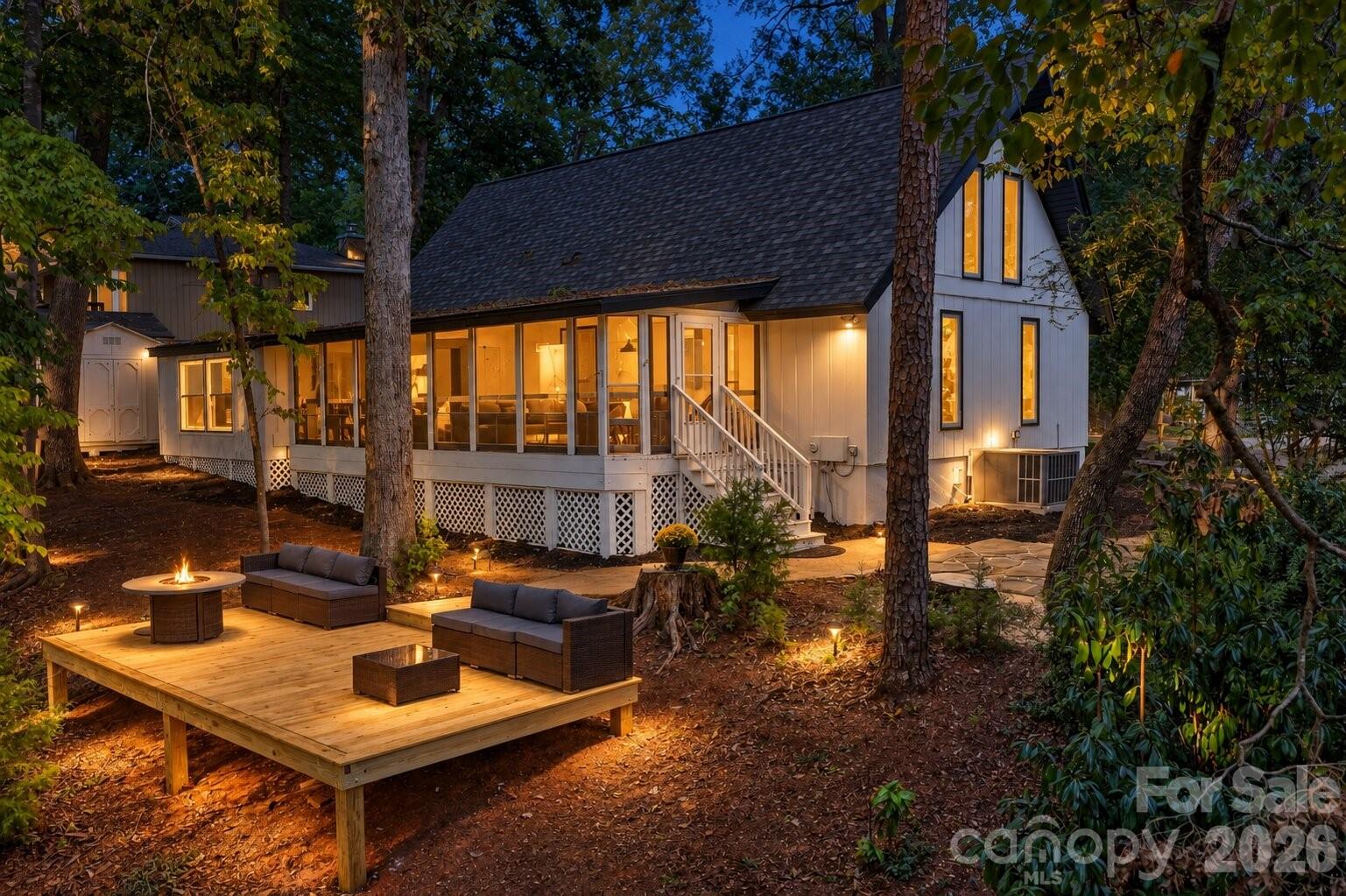 1068 Gauguin Lane Property Photo 1
