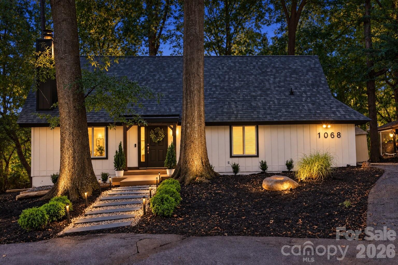 1068 Gauguin Lane Property Photo 11