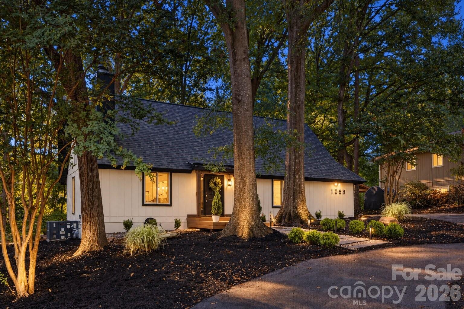 1068 Gauguin Lane Property Photo 12