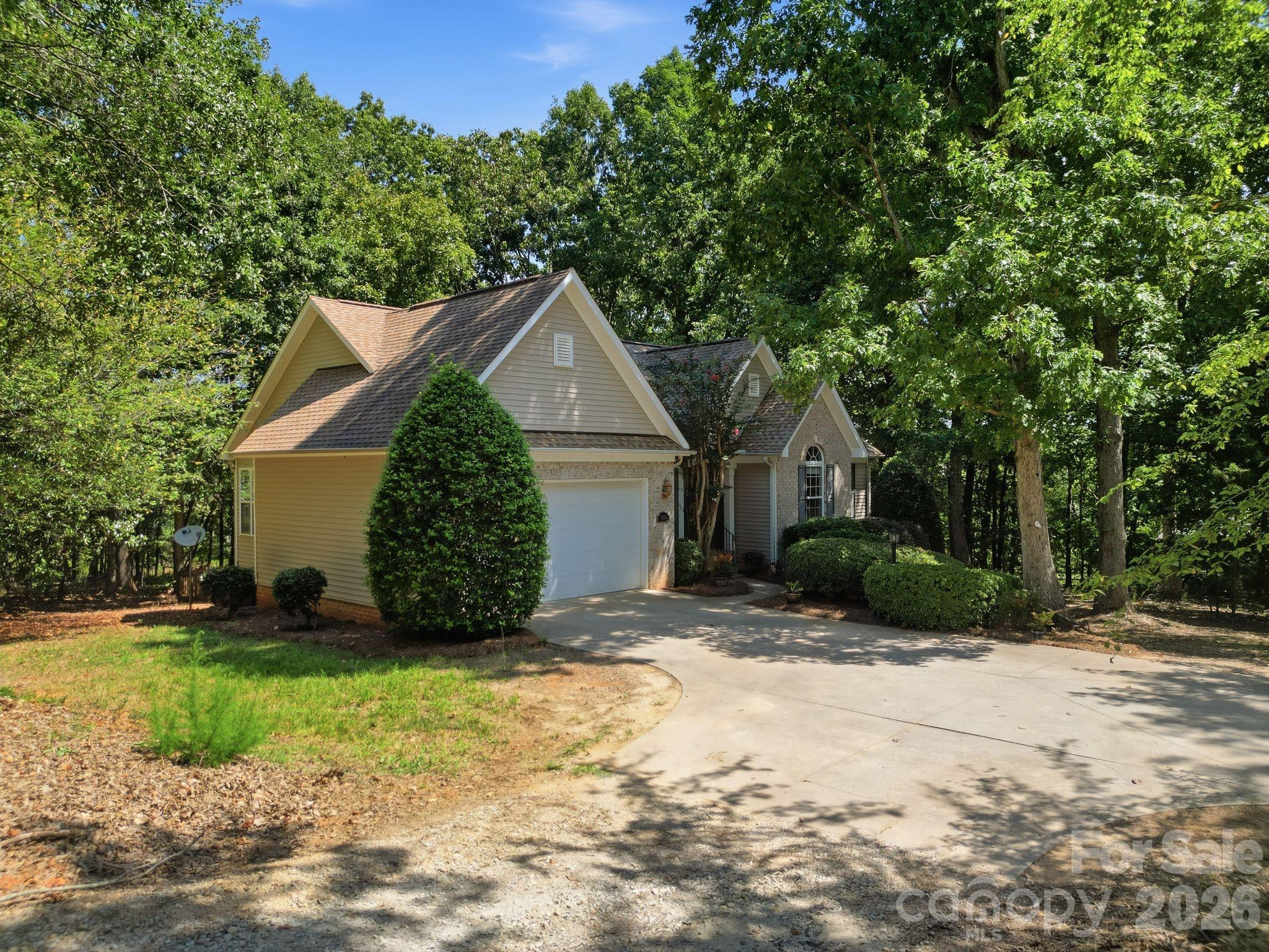 14724 Beatties Ford Road Property Photo 9