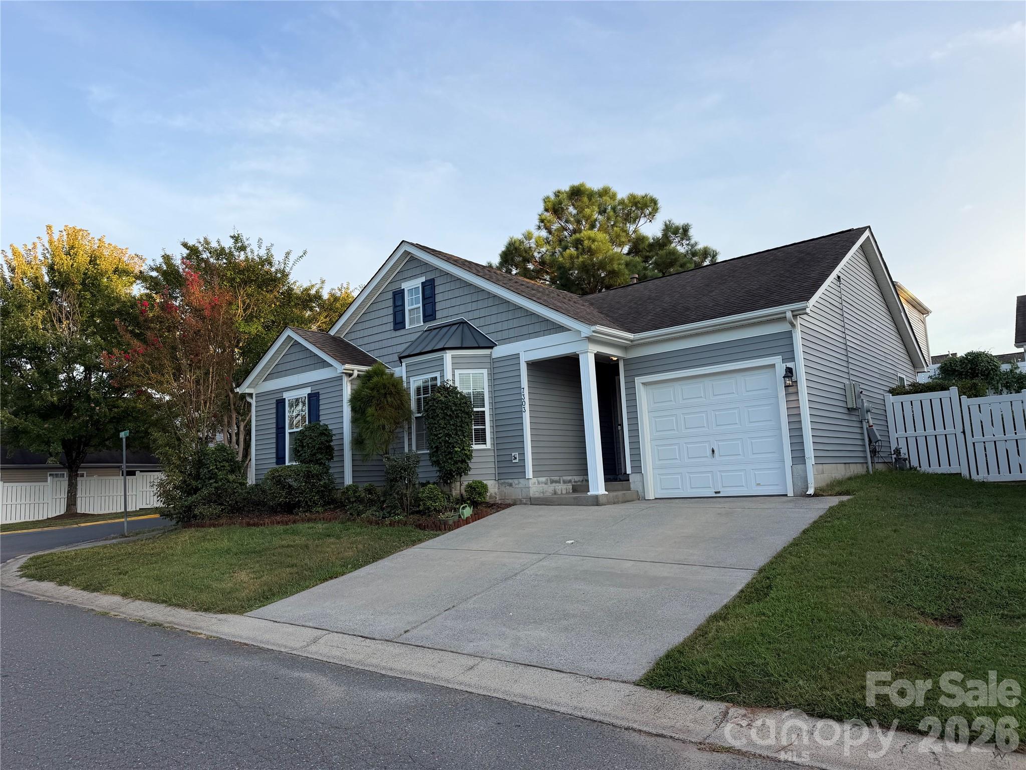 7303 Gasper Lane Property Photo 2