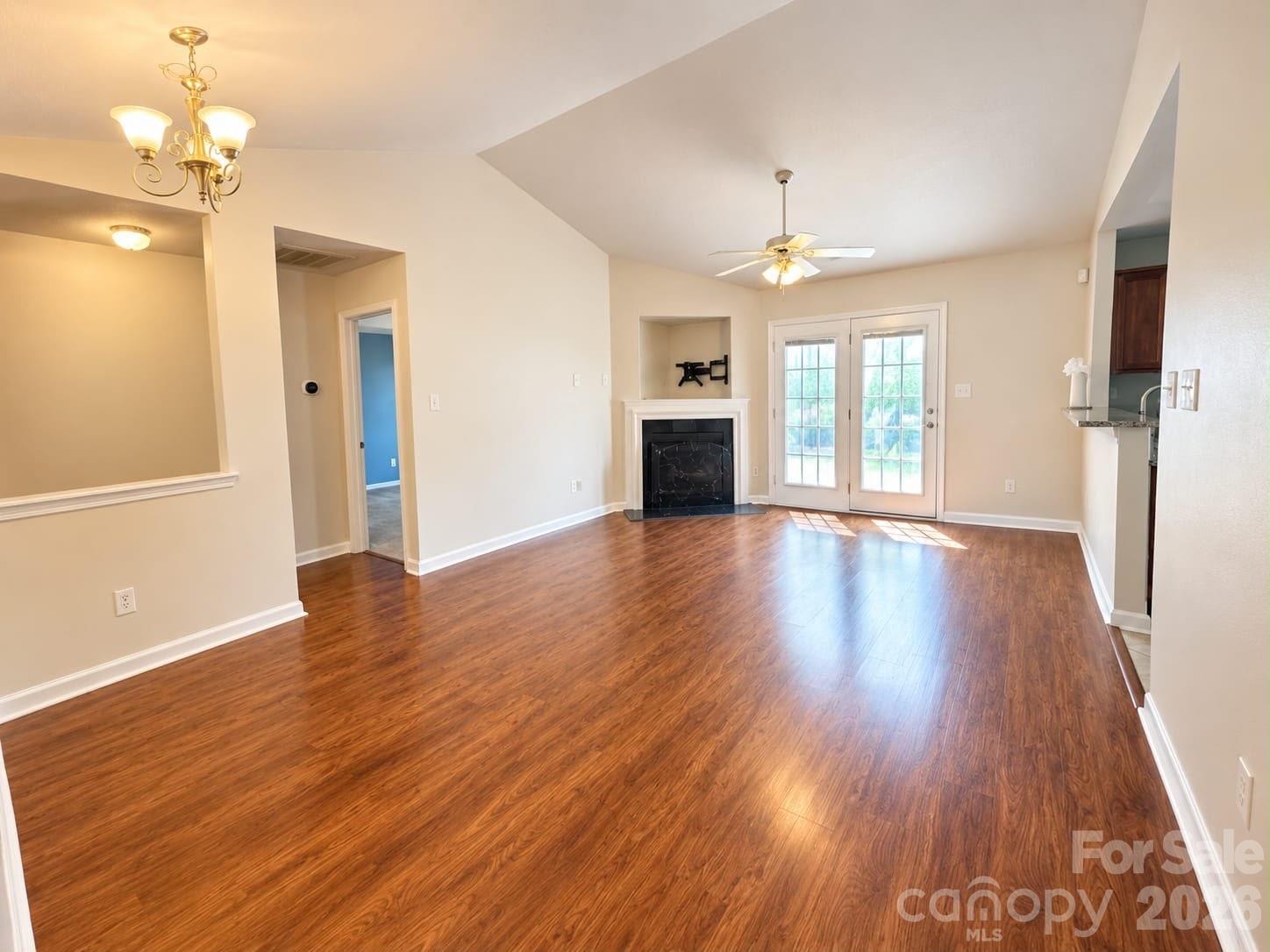 7303 Gasper Lane Property Photo 4