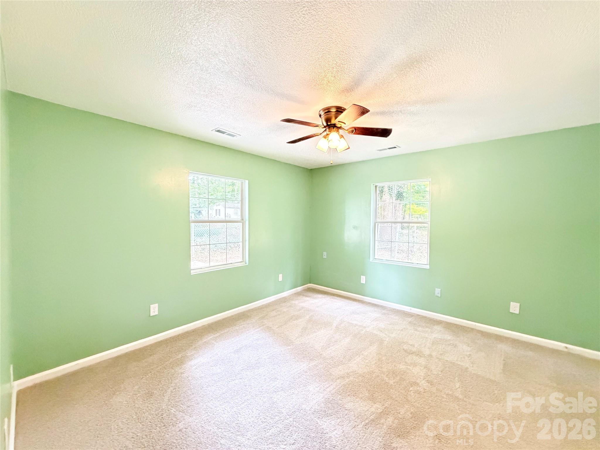 117 Robinson Avenue Property Photo 4