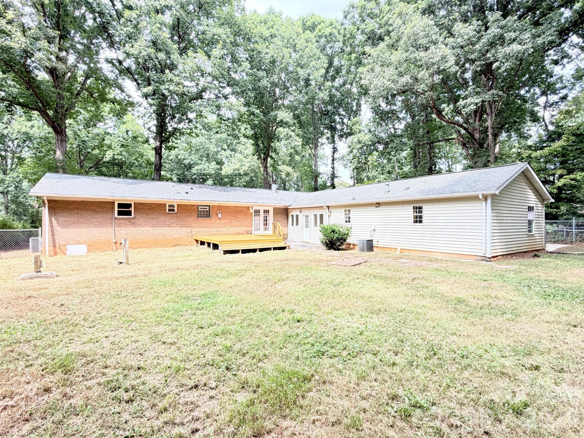 117 Robinson Avenue Property Photo 5