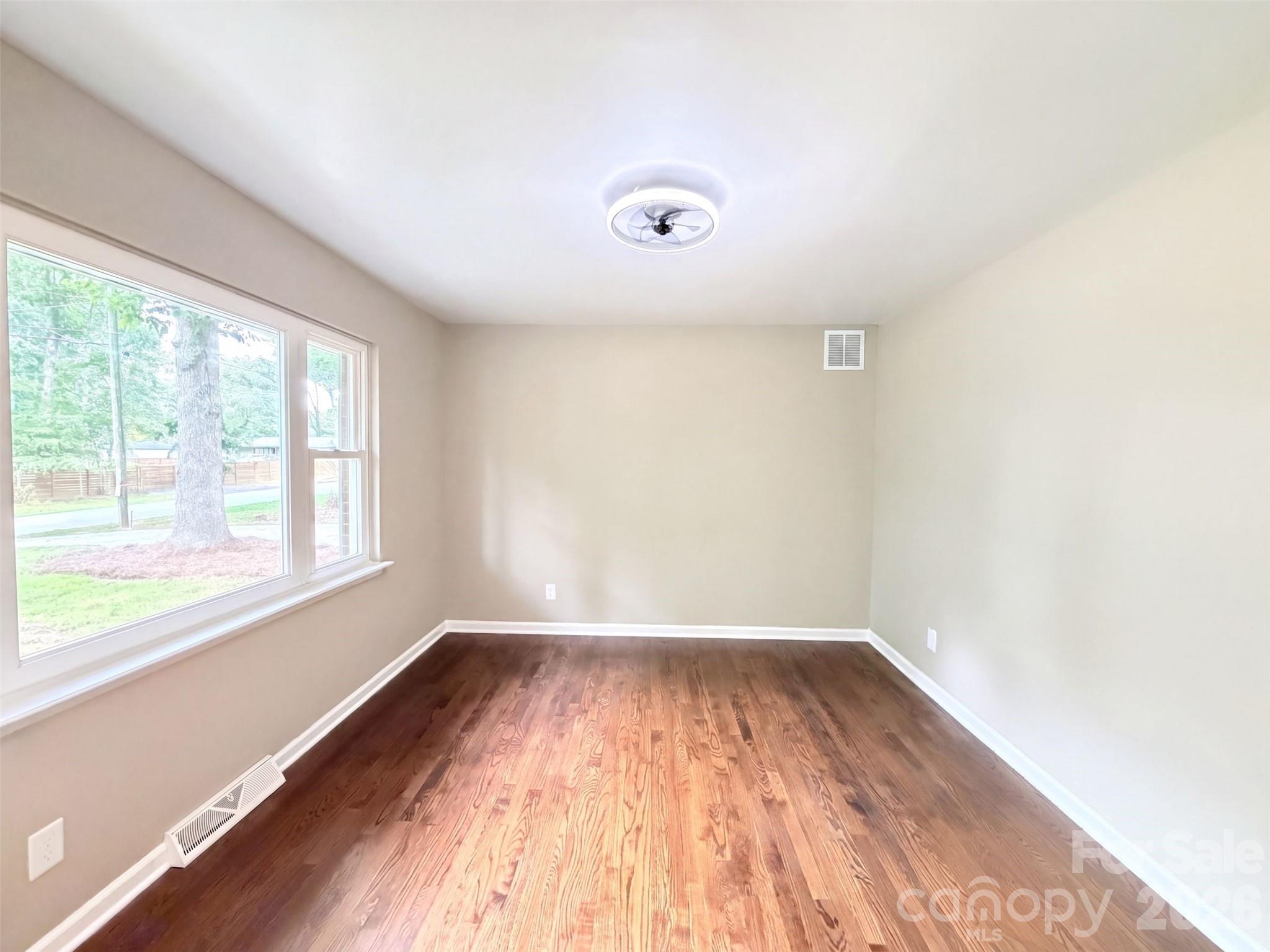 117 Robinson Avenue Property Photo 7