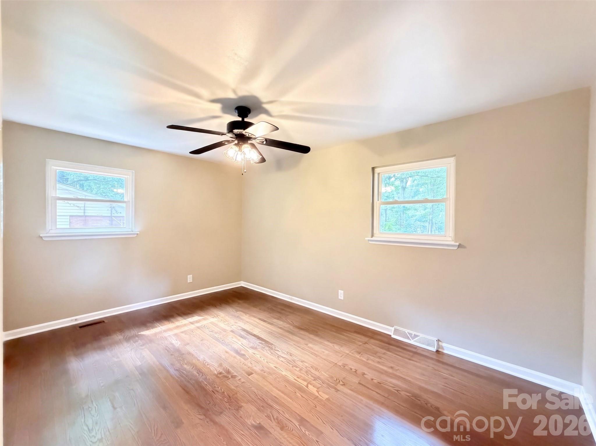 117 Robinson Avenue Property Photo 9