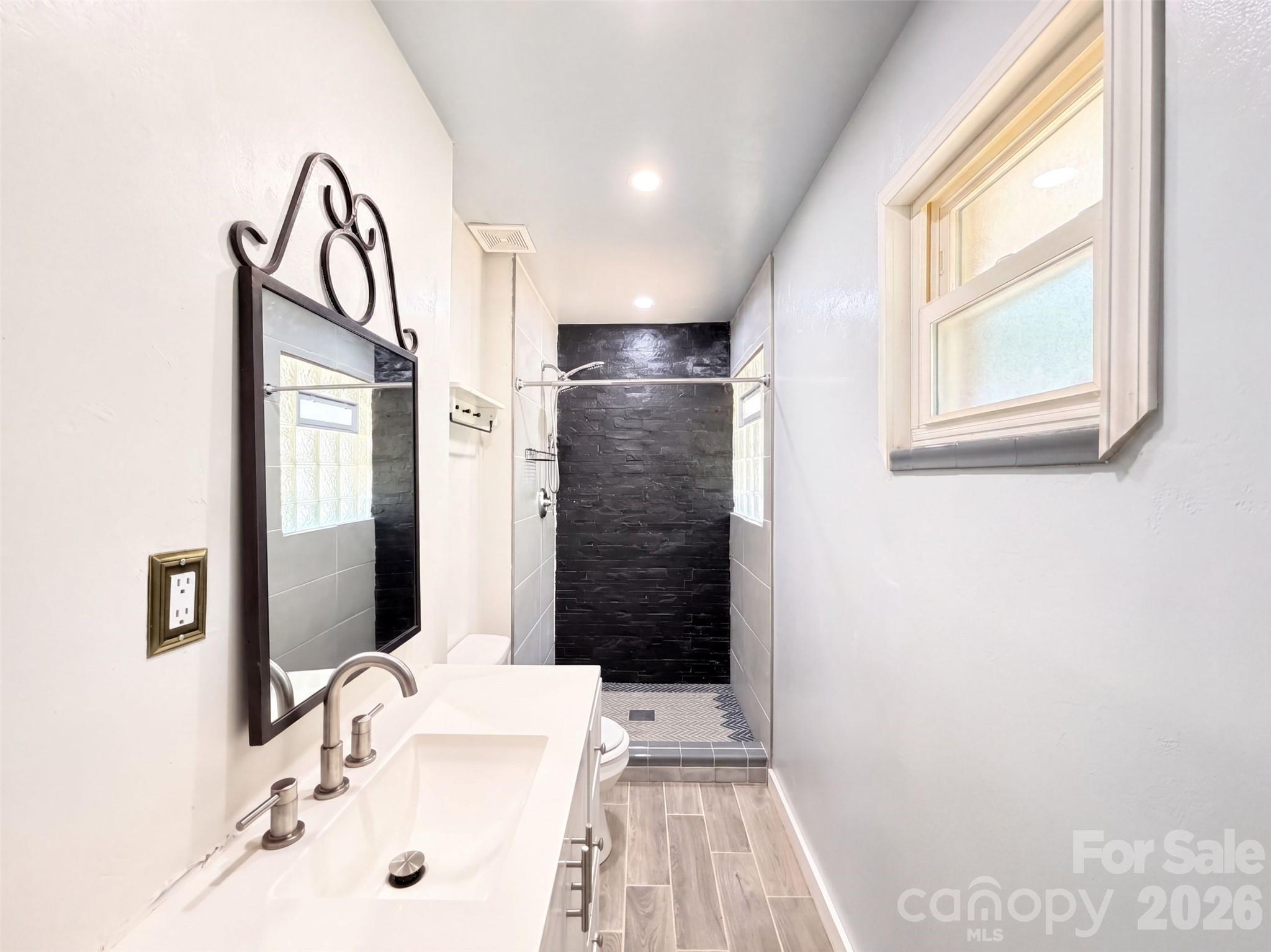 117 Robinson Avenue Property Photo 12