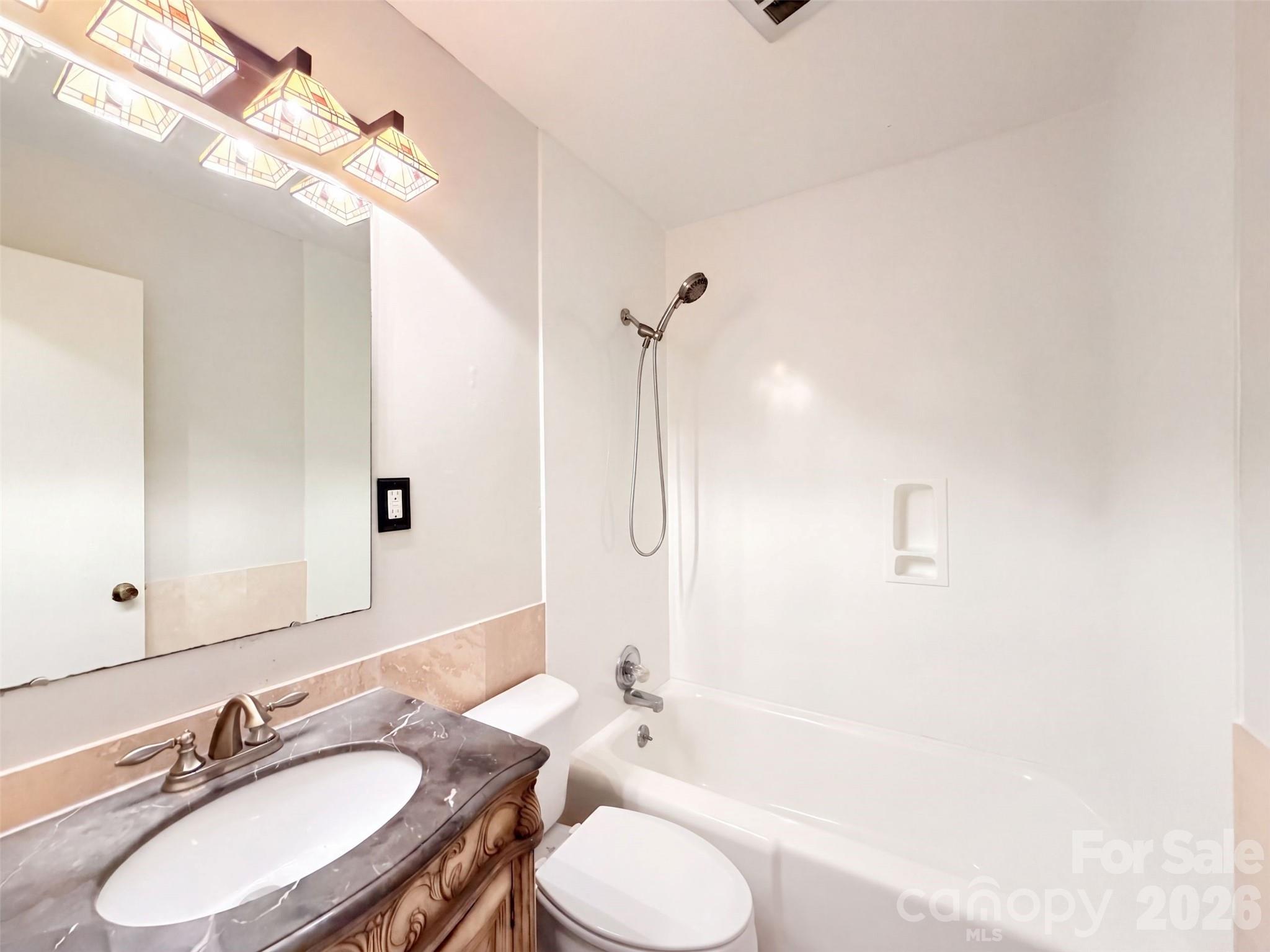 117 Robinson Avenue Property Photo 14