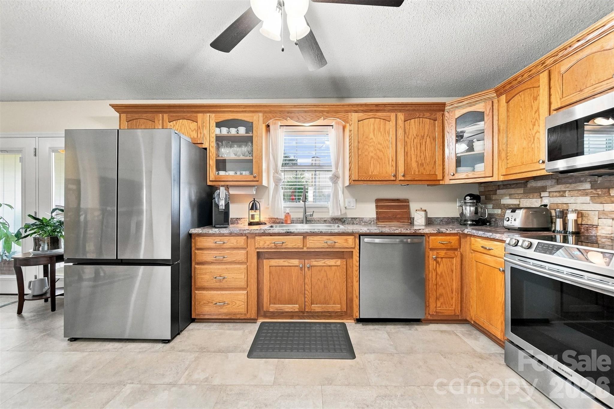 3294 Cascade Trail Property Photo 28