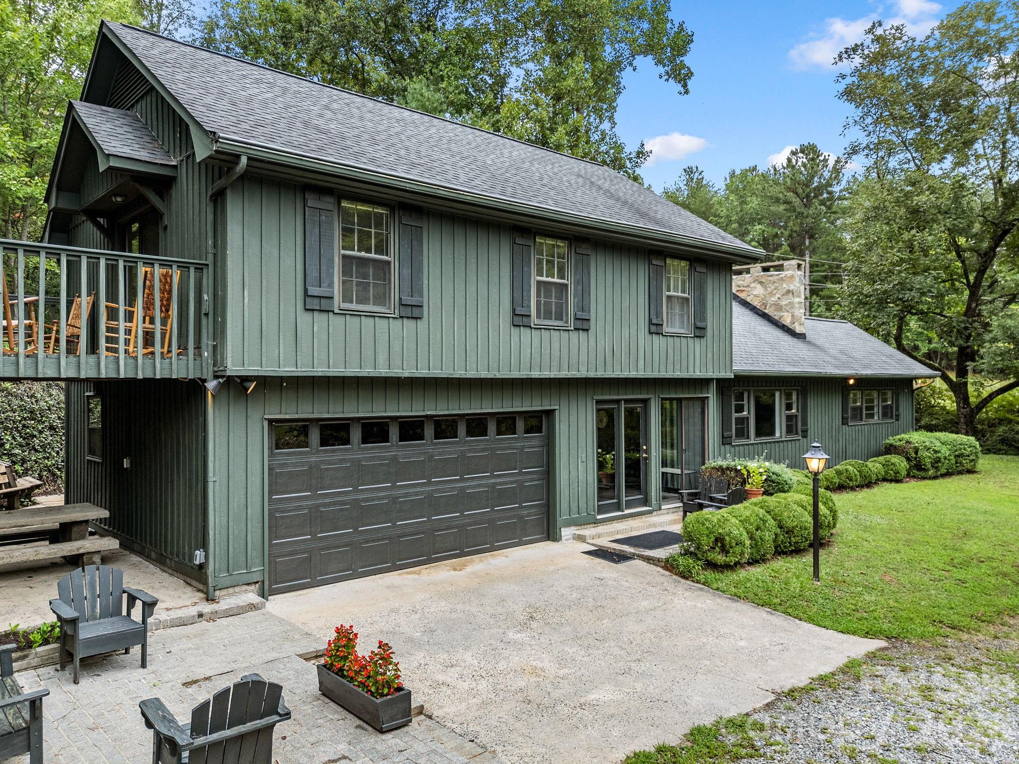 1164 Garrett Road Property Photo 2