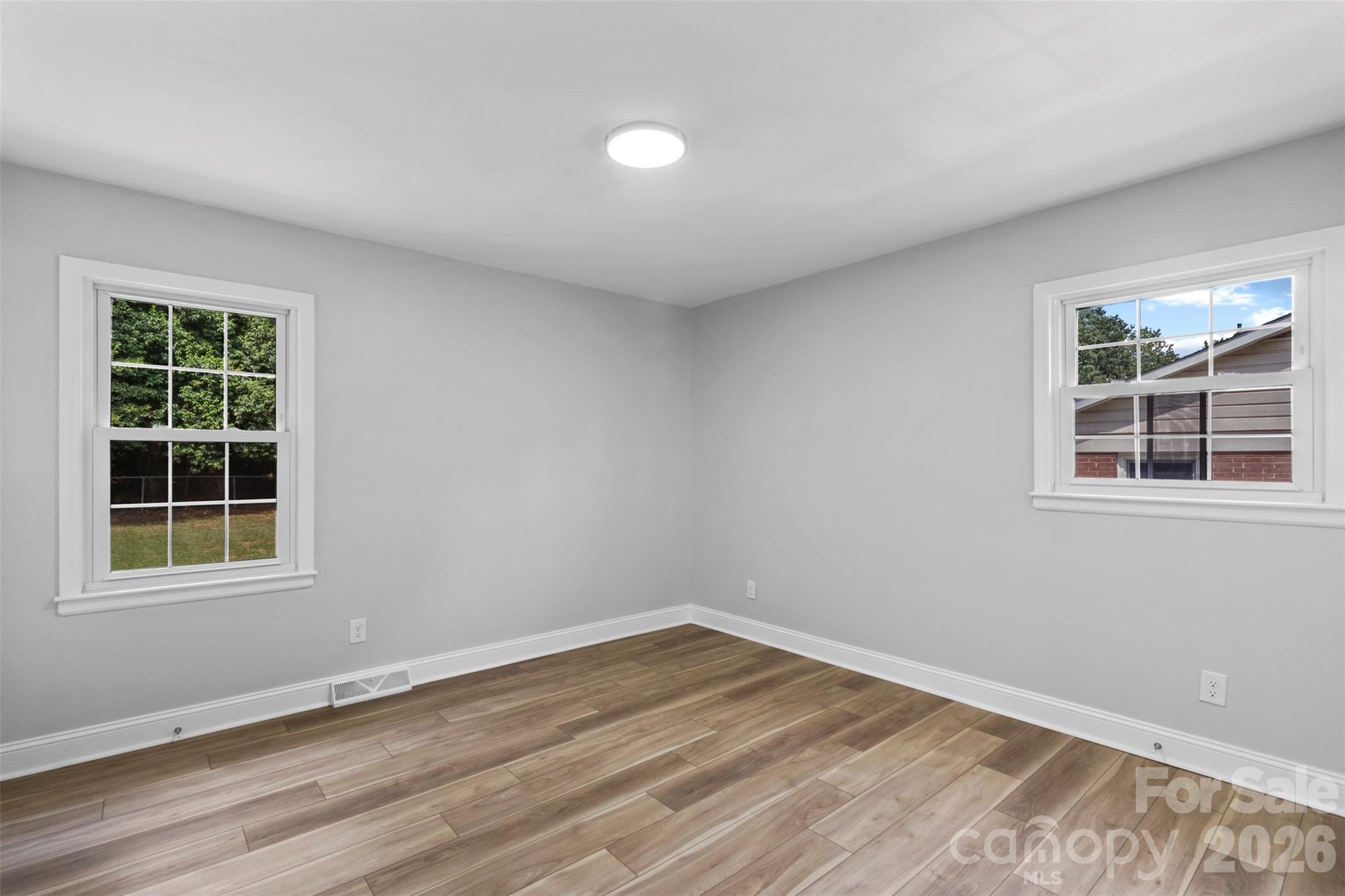 1539 Starbrook Drive Property Photo 12