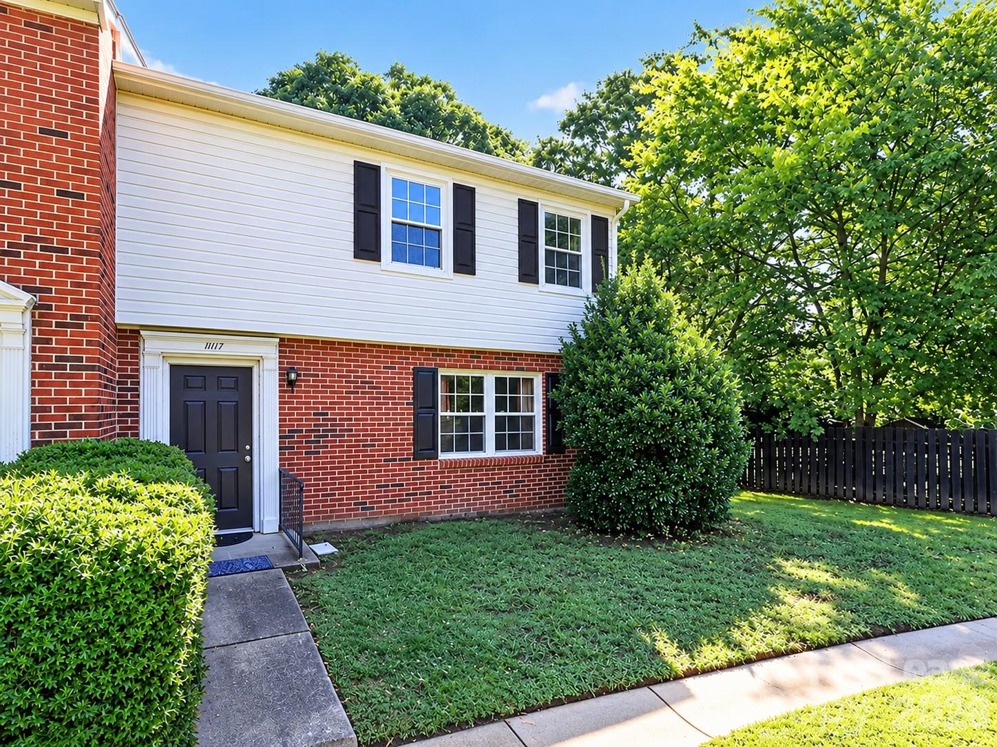 11117 Park Road Property Photo 1