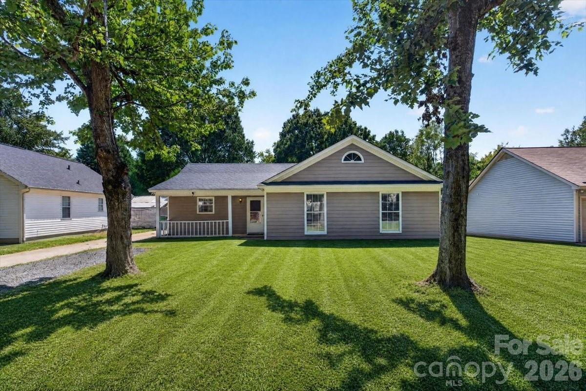8006 Sheringham Way Property Photo 4