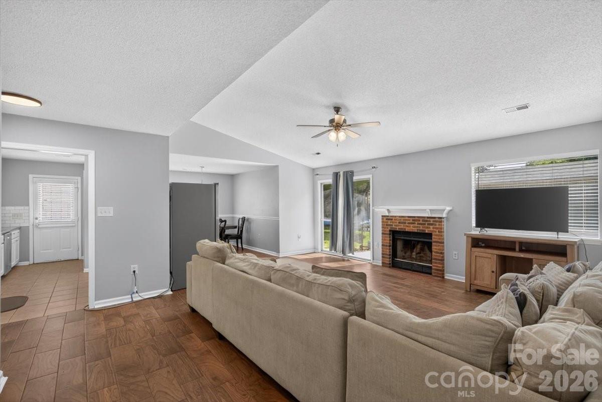 8006 Sheringham Way Property Photo 6