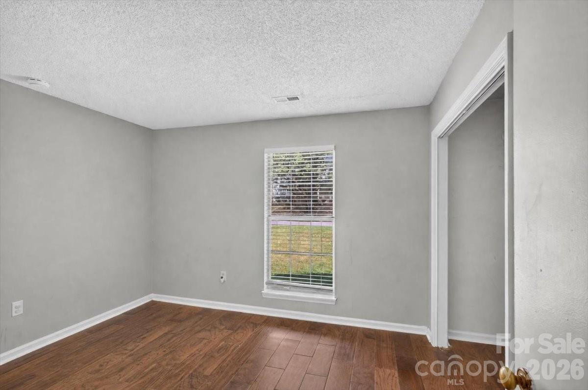 8006 Sheringham Way Property Photo 23
