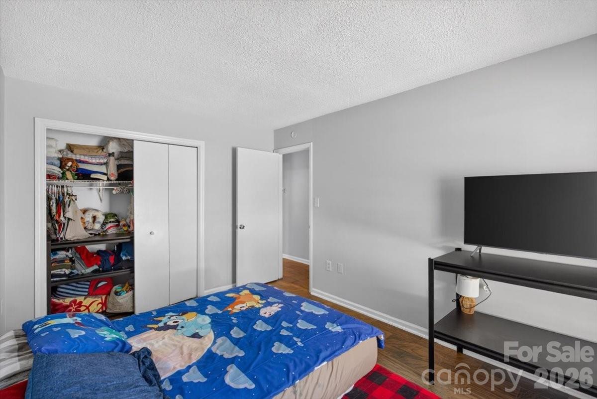 8006 Sheringham Way Property Photo 25