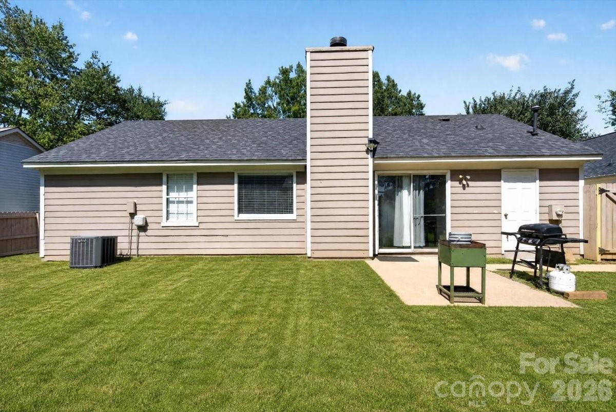 8006 Sheringham Way Property Photo 28
