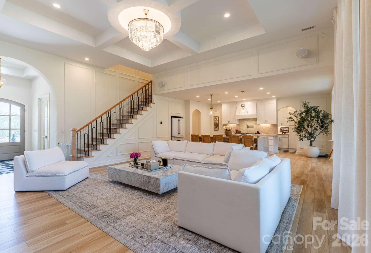 4413 Holly Circle Property Photo 4
